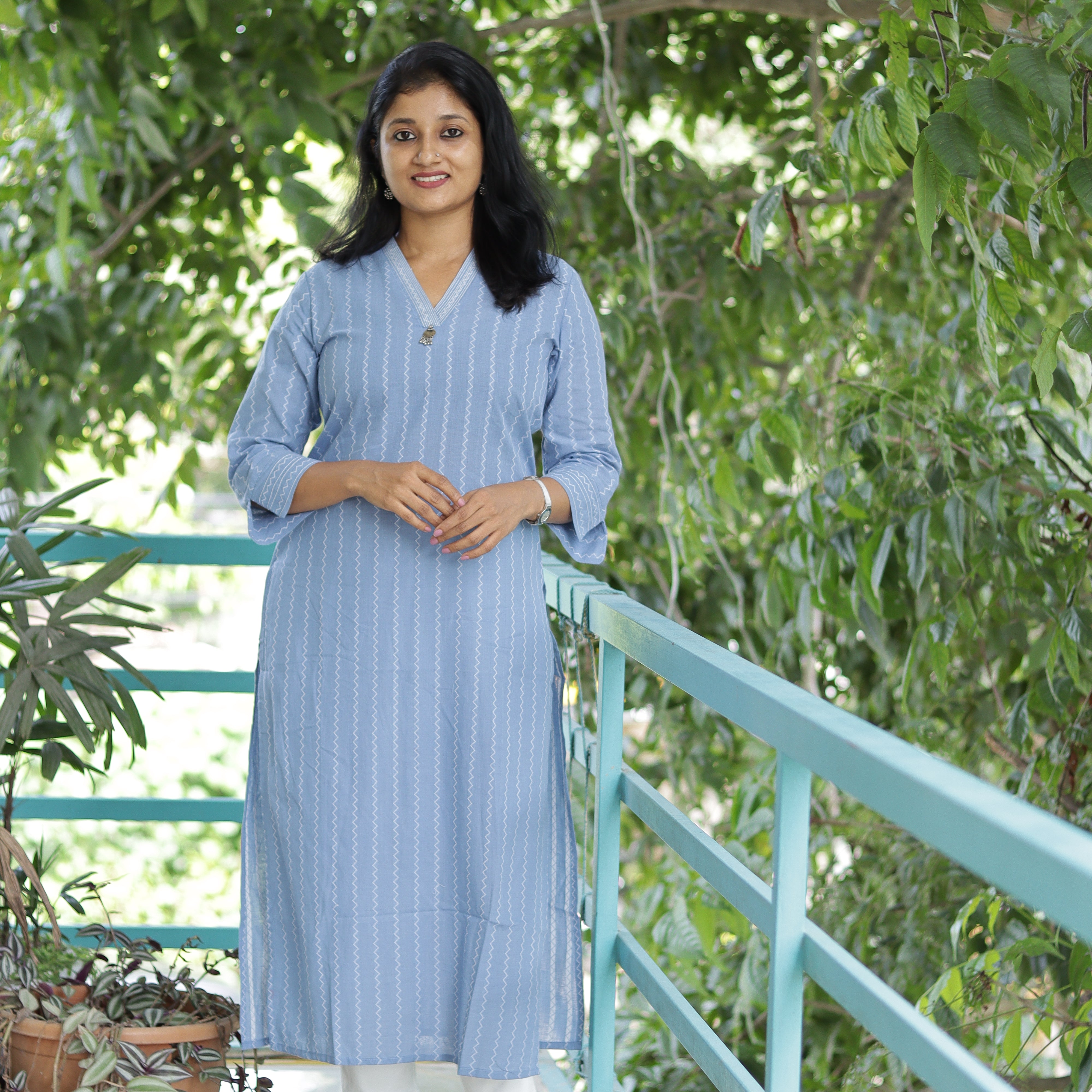 Load image into Gallery viewer, Overlap V-neck Cotton Kurti -3730
