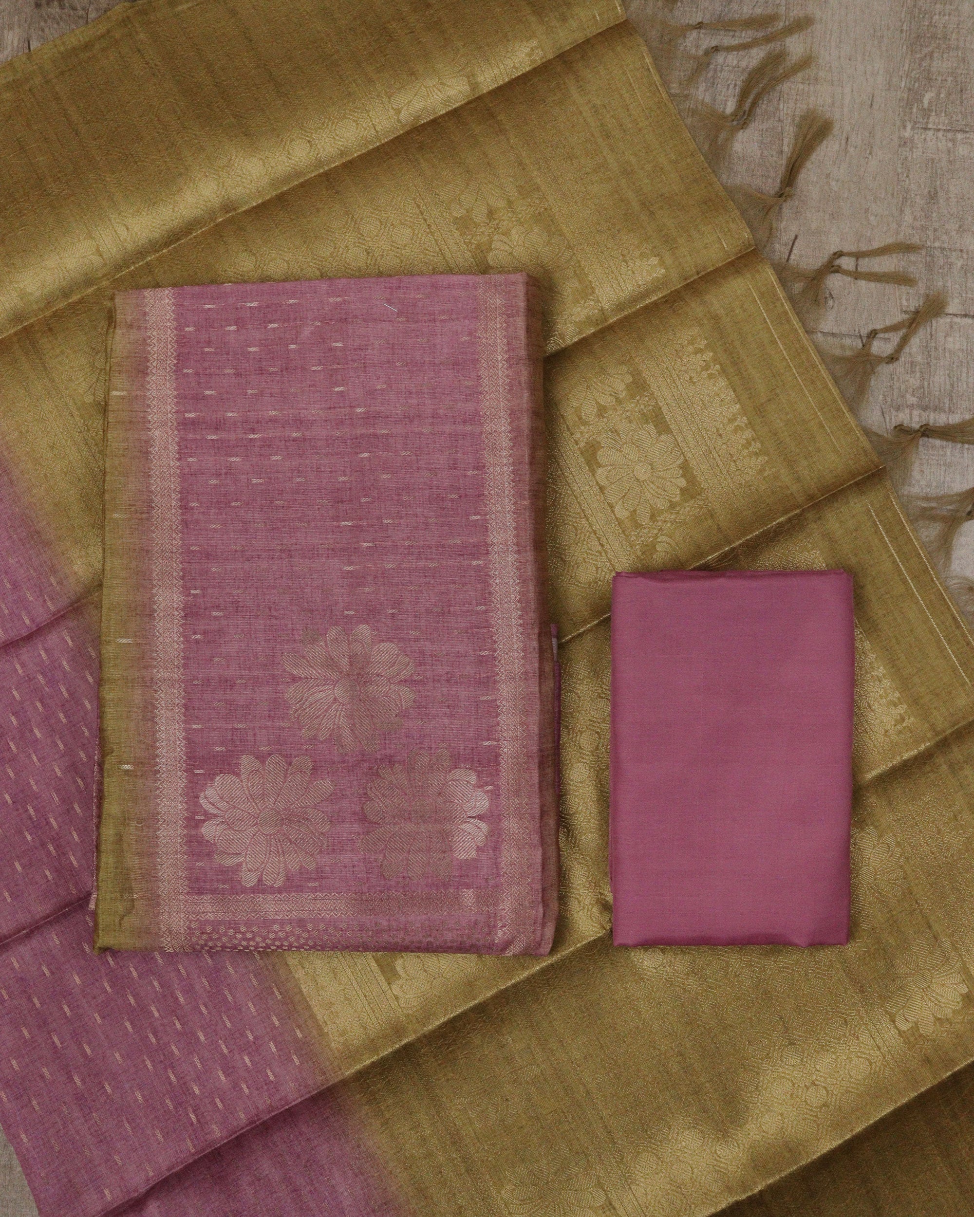 Load image into Gallery viewer, Banarasi Unstitched Suit-5350