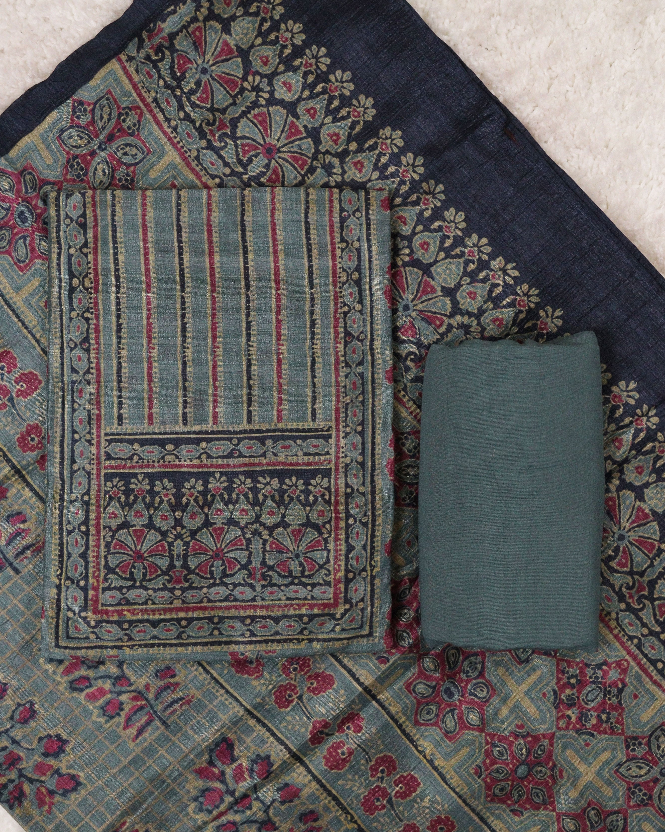 Load image into Gallery viewer, Semi Raw Silk Unstitched Suit--0402