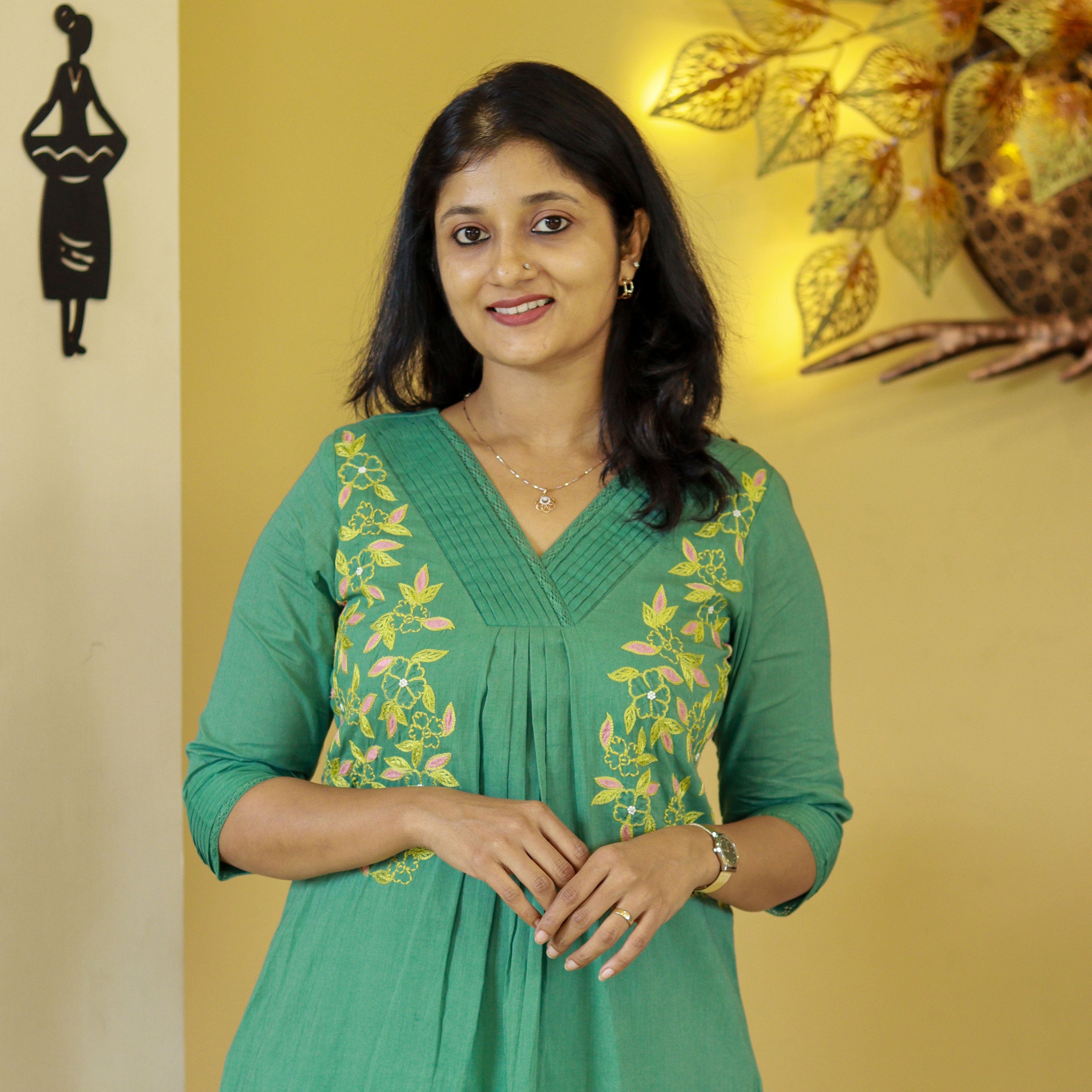 Load image into Gallery viewer, Mul Mul Cotton Designer Kurti - 3945(pre order)