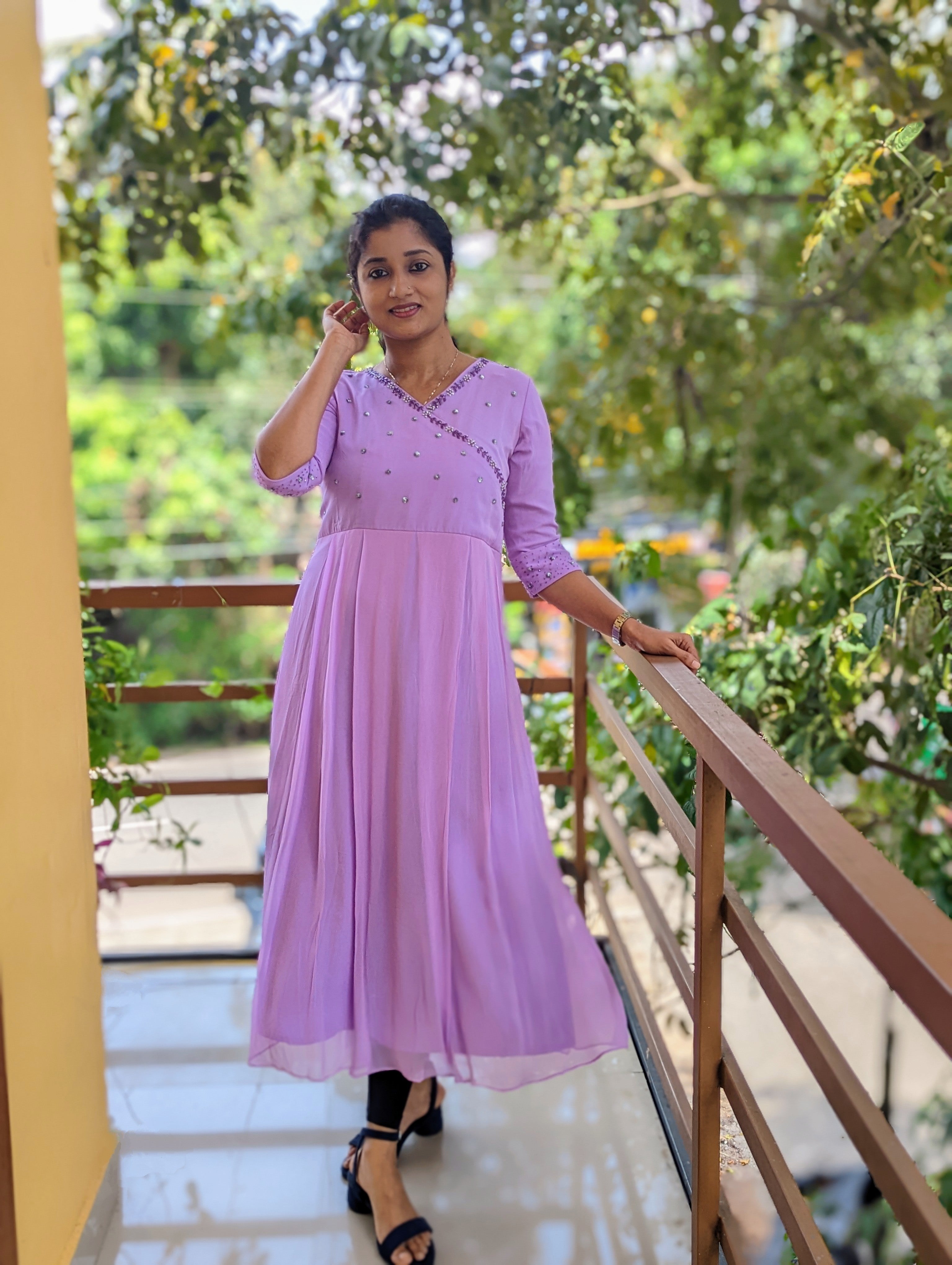 Load image into Gallery viewer, Pure Viscose Georgette Designer Kurti- 5167