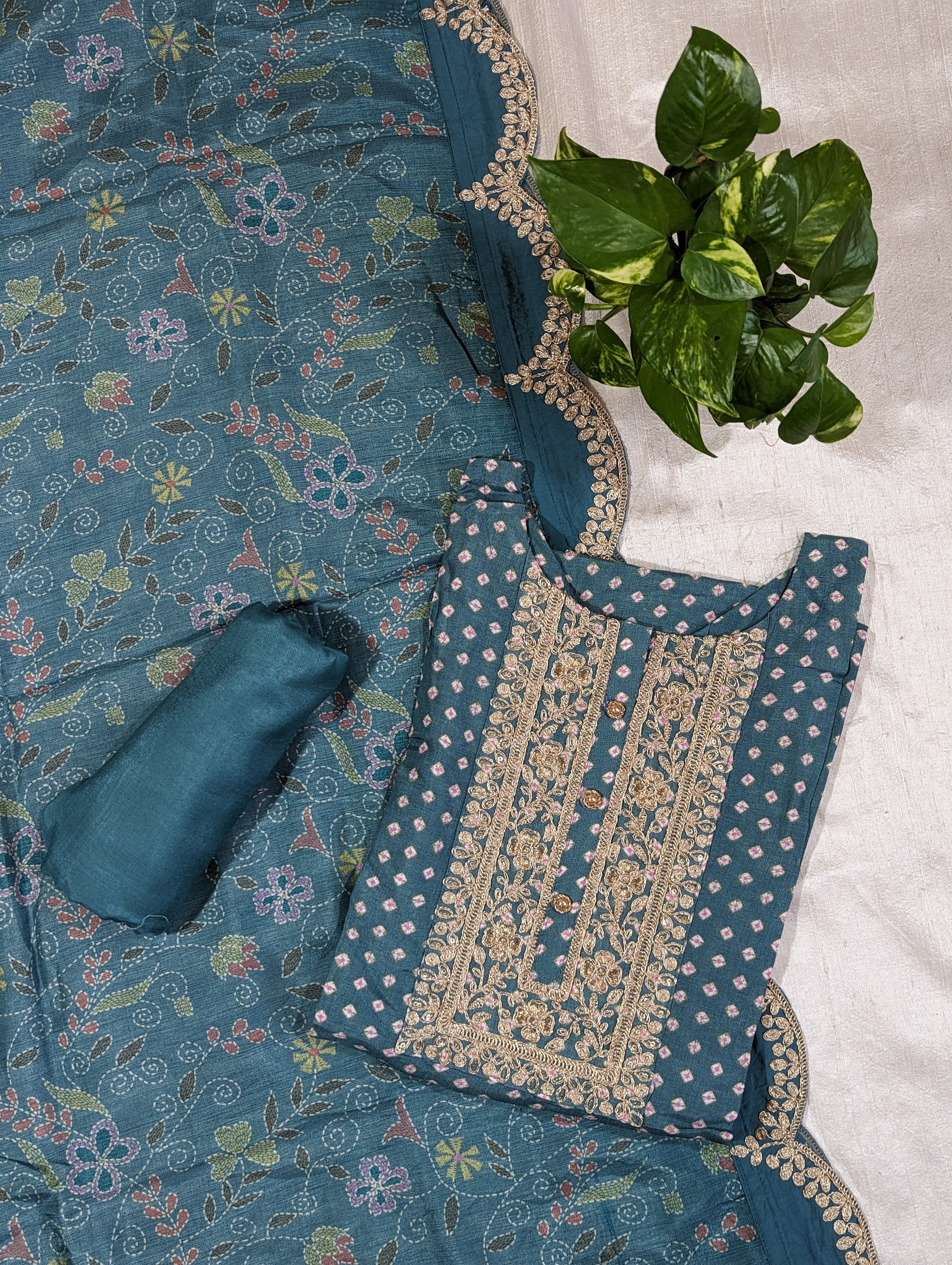 Load image into Gallery viewer, Muslin Silk Semi Stitched Suit-3079