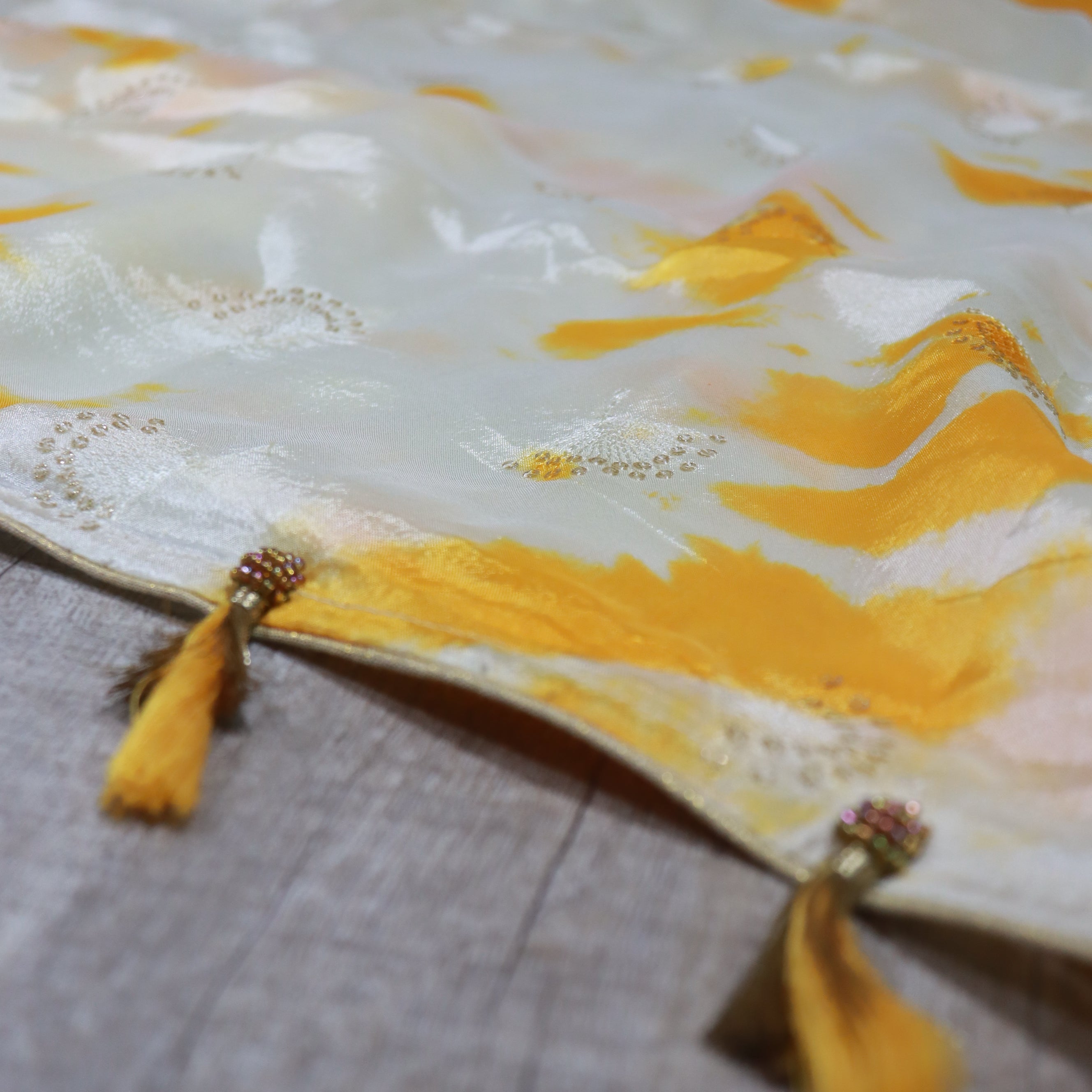 Load image into Gallery viewer, Cream And Sunflower Yellow Chinnon Saree-3329