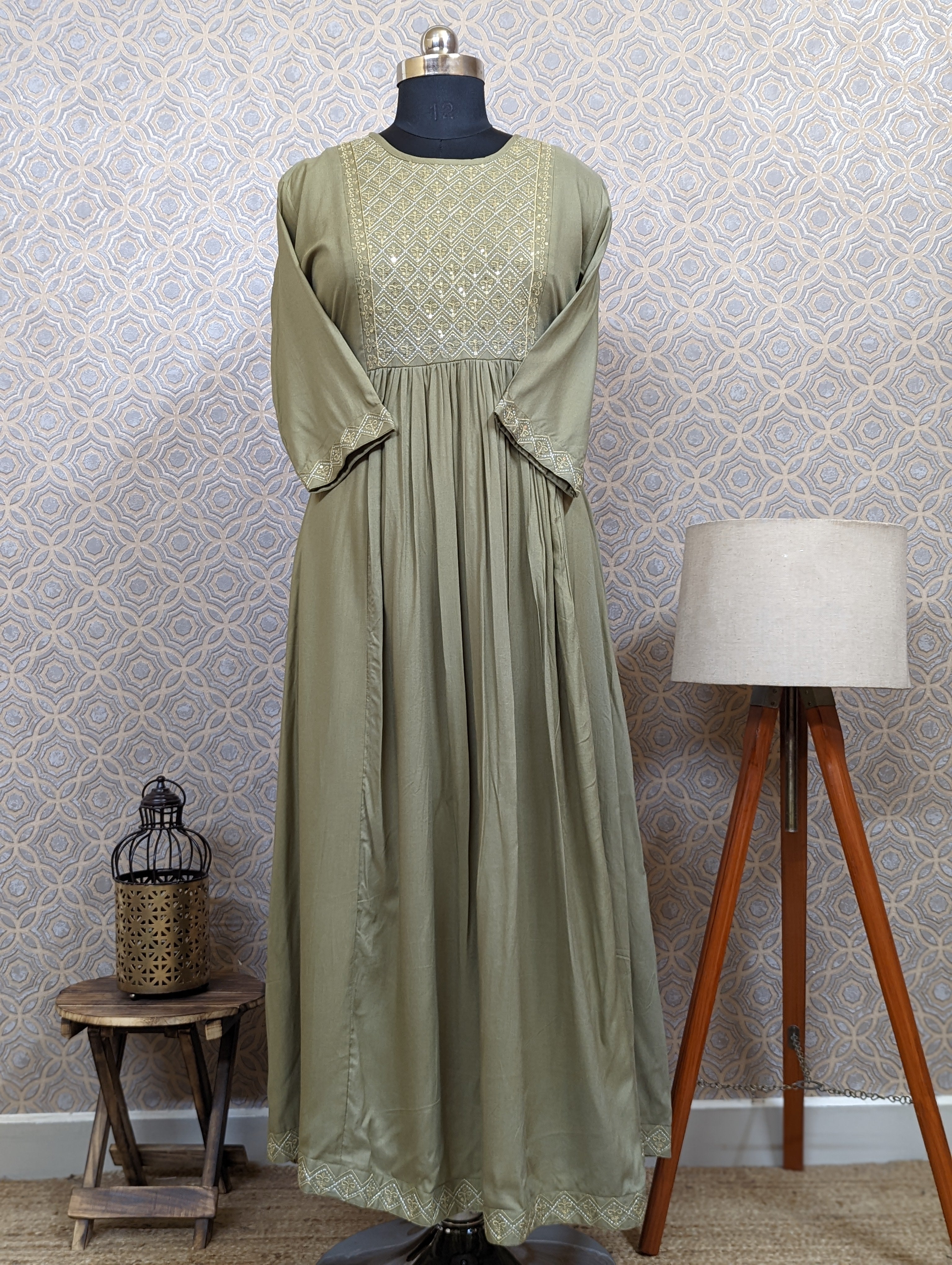 Load image into Gallery viewer, Rayon kurti - 2268