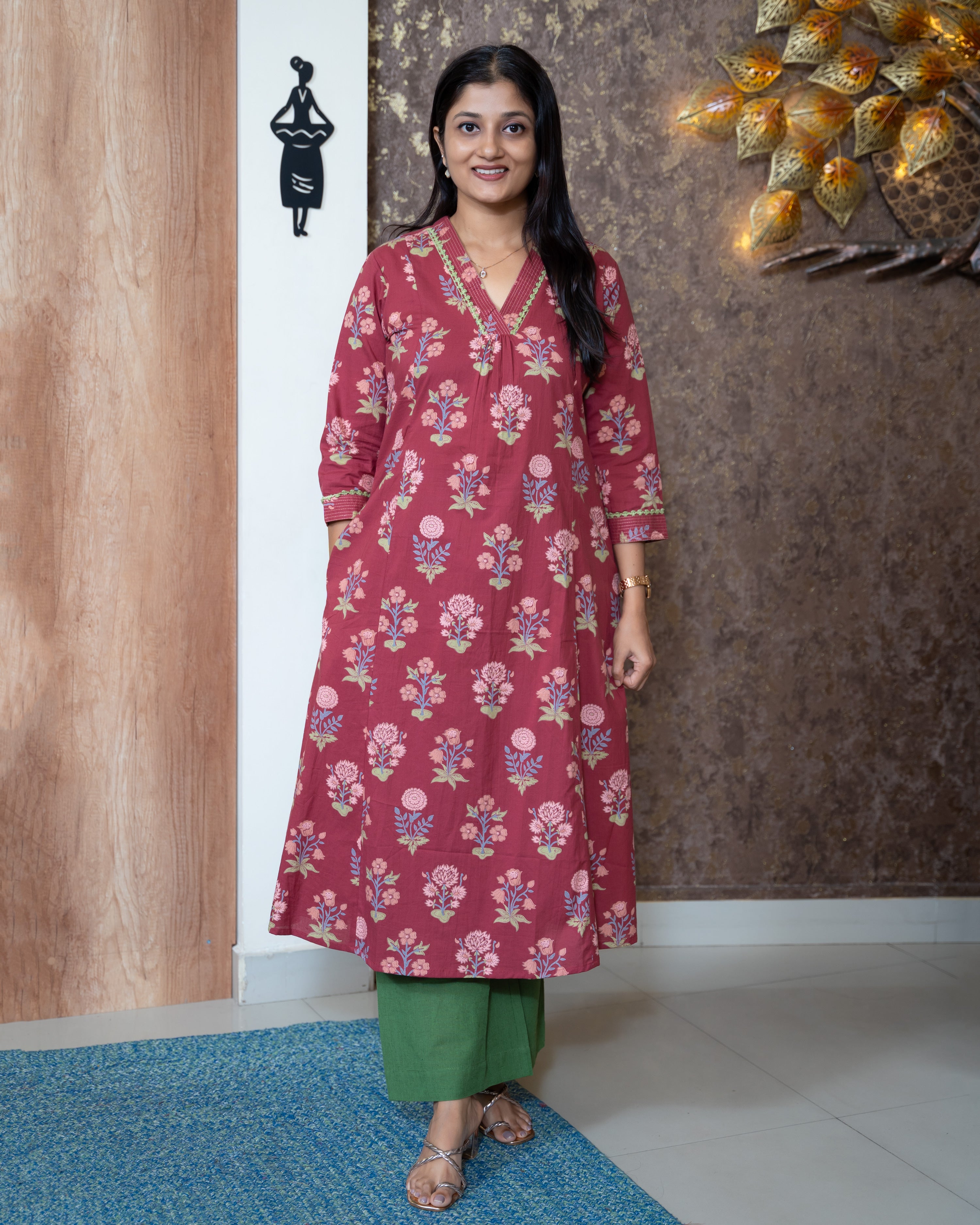 Load image into Gallery viewer, Cotton Kurti-8542
