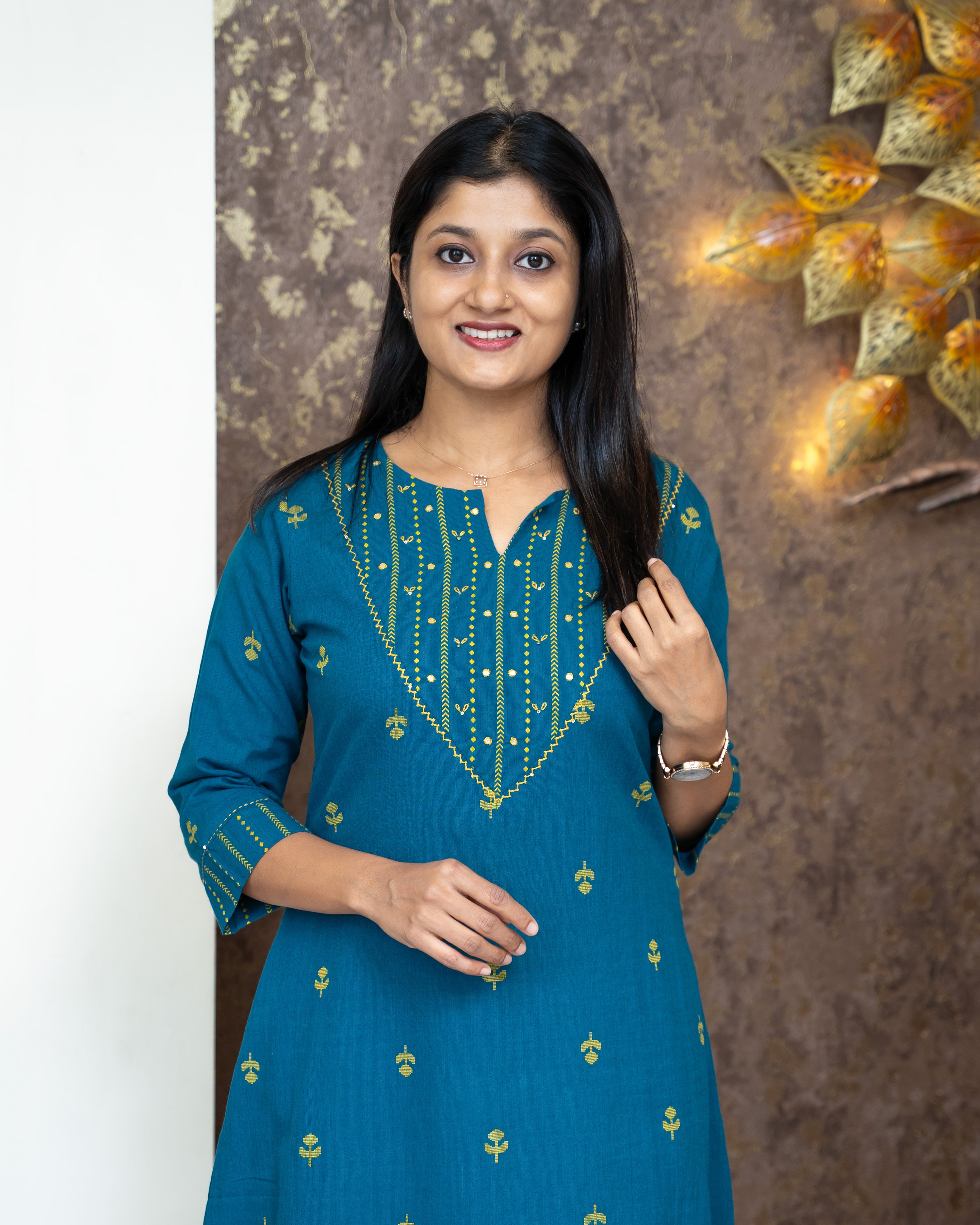 Load image into Gallery viewer, Pure Cotton Kurti-4402
