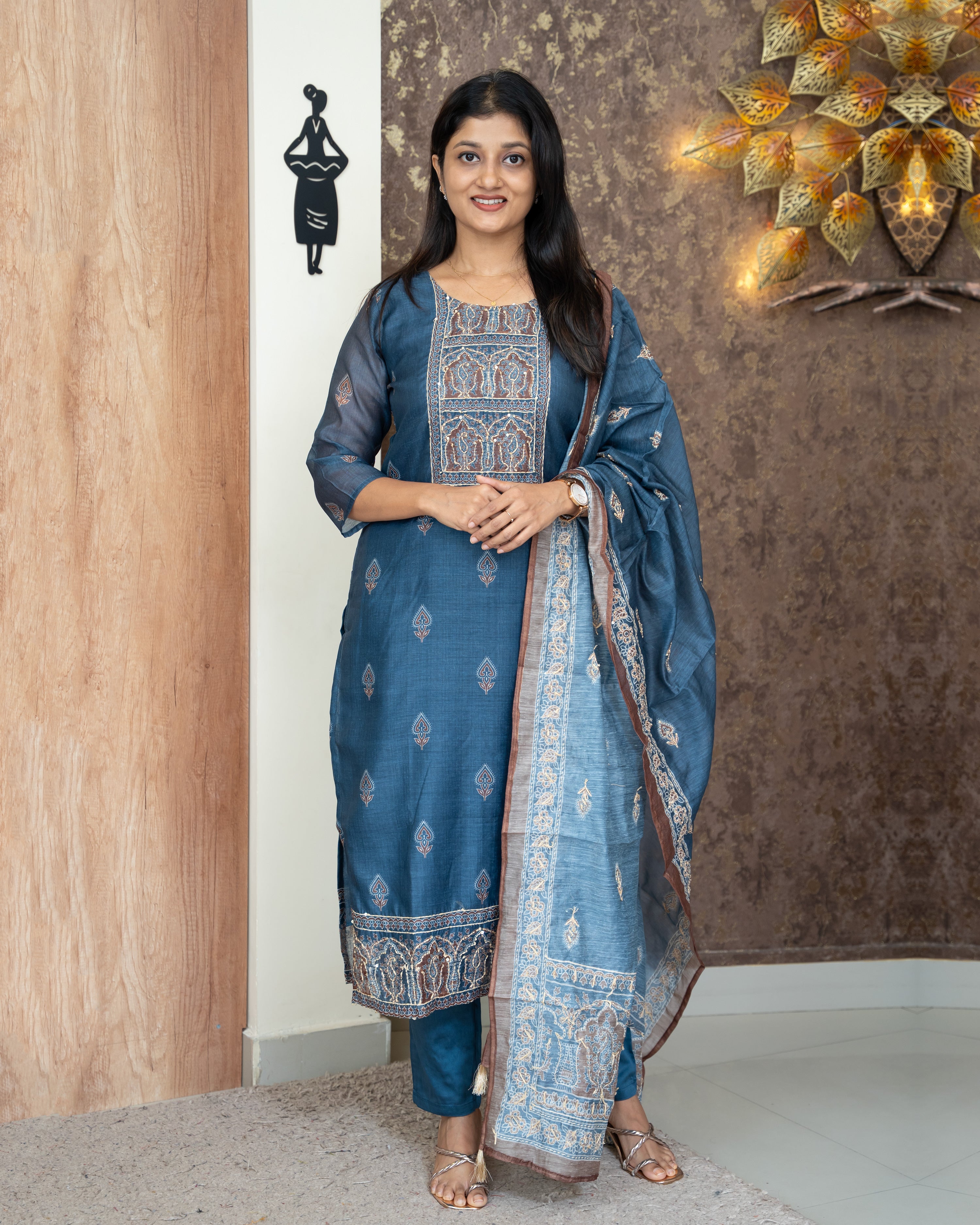 Load image into Gallery viewer, Semi Silk Suit-4606
