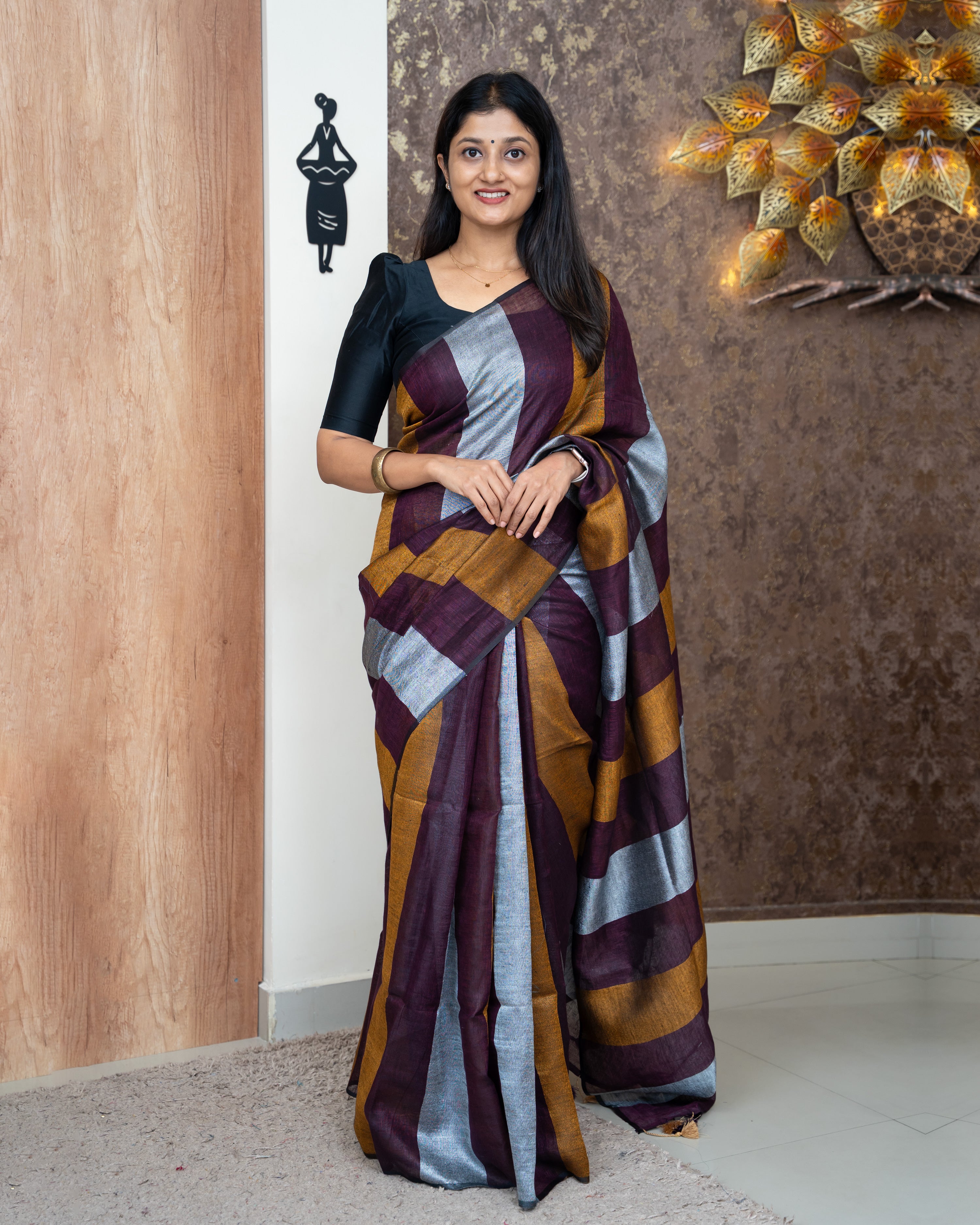 Load image into Gallery viewer, Pure Linen Saree(Pre-Order)-4815
