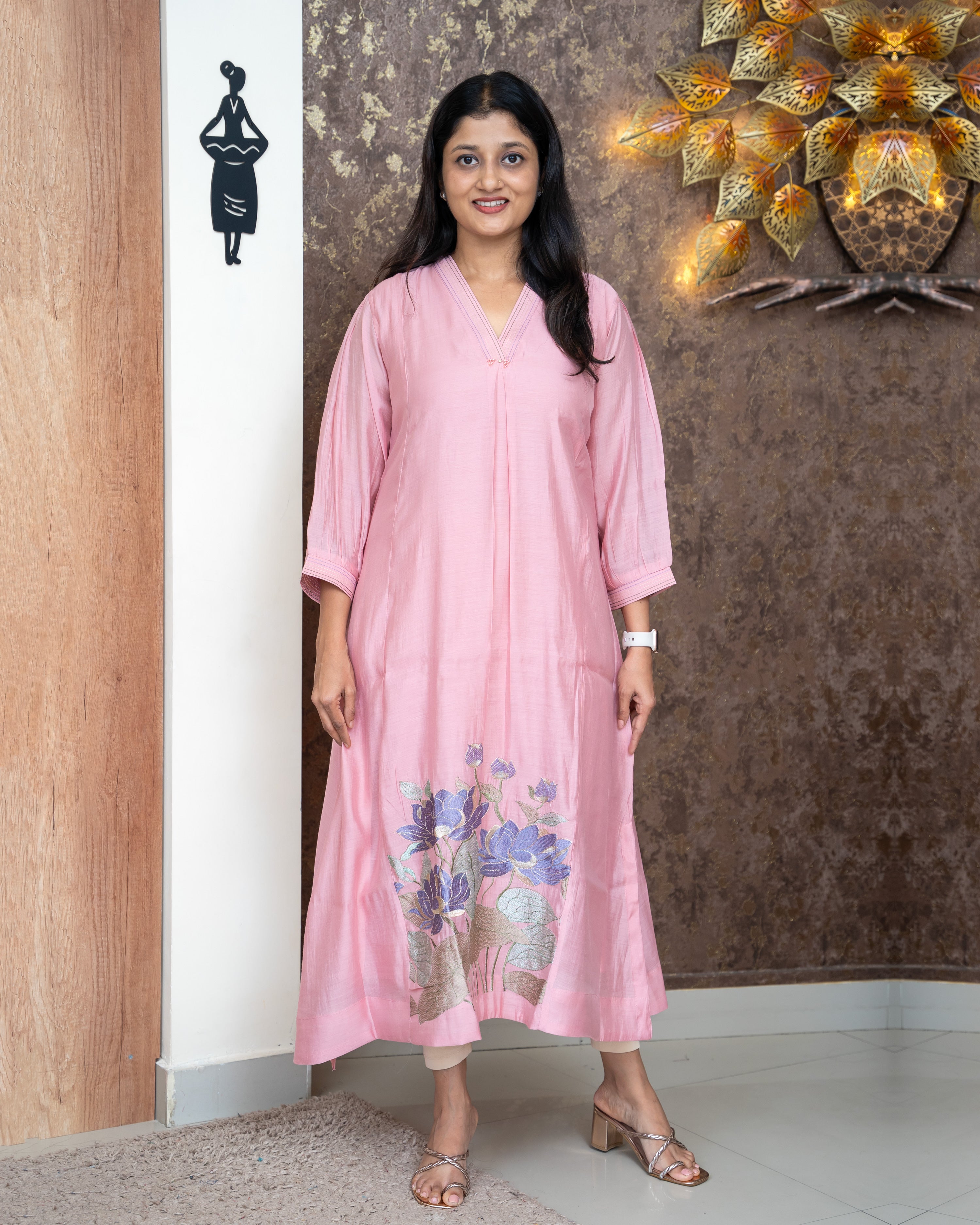 Load image into Gallery viewer, Mul Chanderi Kurti-4828

