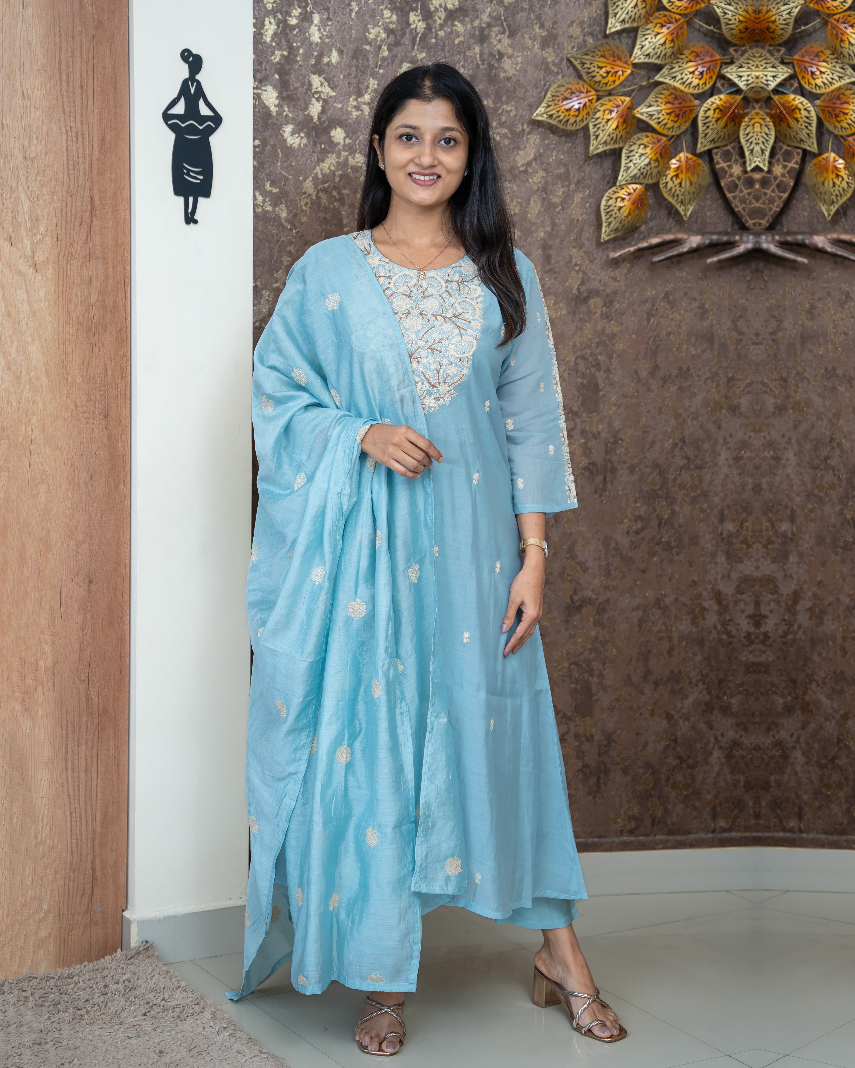 Load image into Gallery viewer, Mul Chanderi Suit-5105
