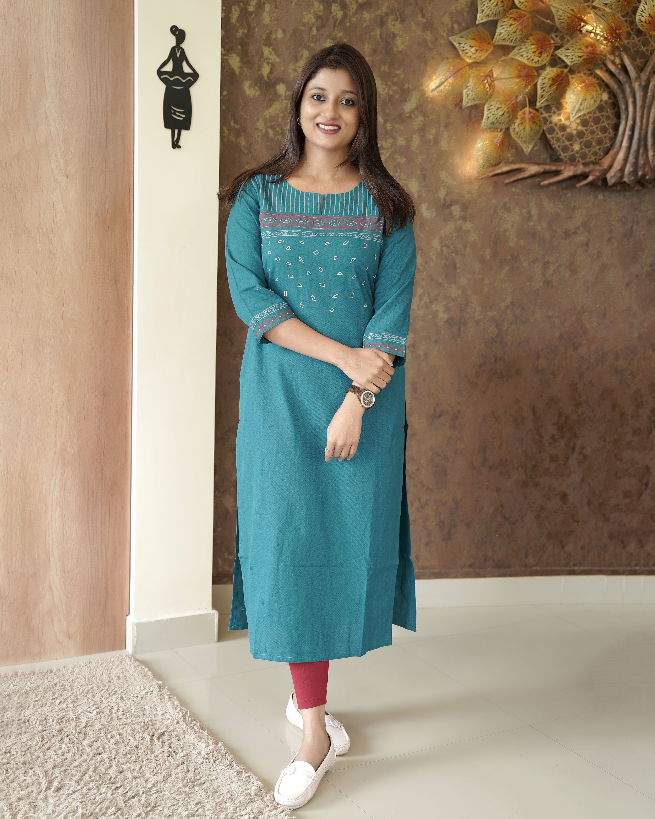 Load image into Gallery viewer, Pure Cotton Slitted Kurti -0410
