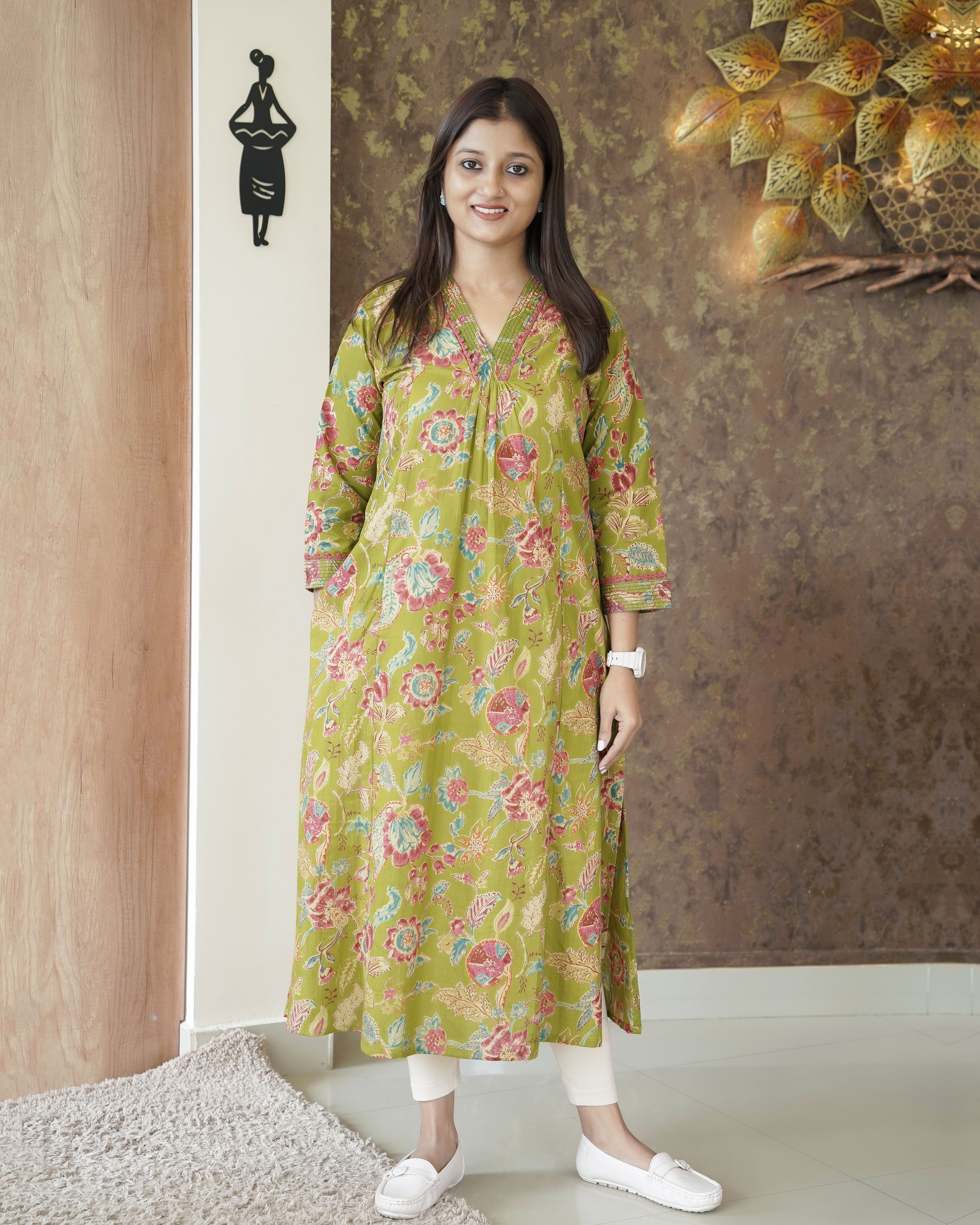 Load image into Gallery viewer, Pure Cotton A-line Slitted Kurti-0447
