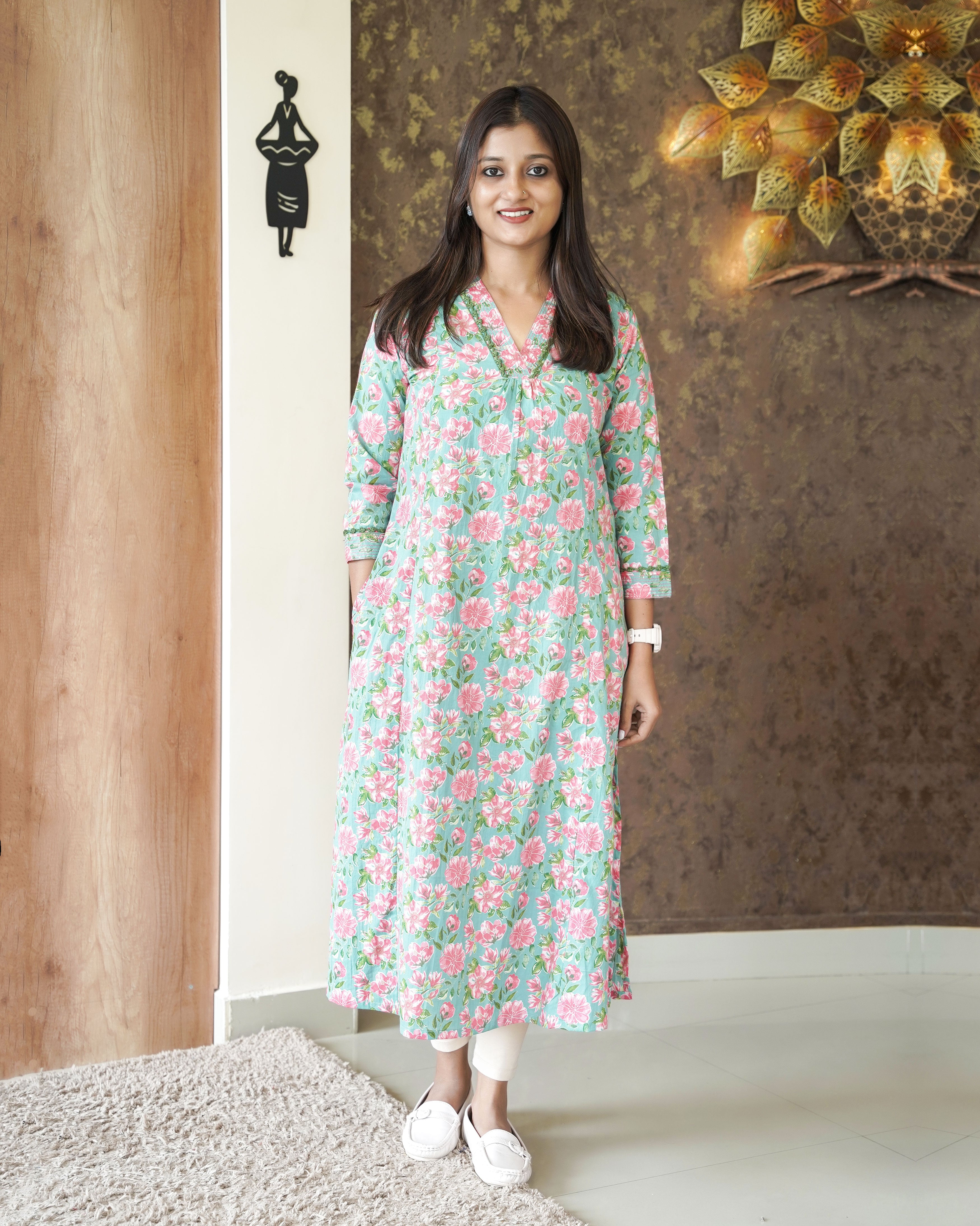 Load image into Gallery viewer, Pure Cotton A-line Slitted Kurti-0447
