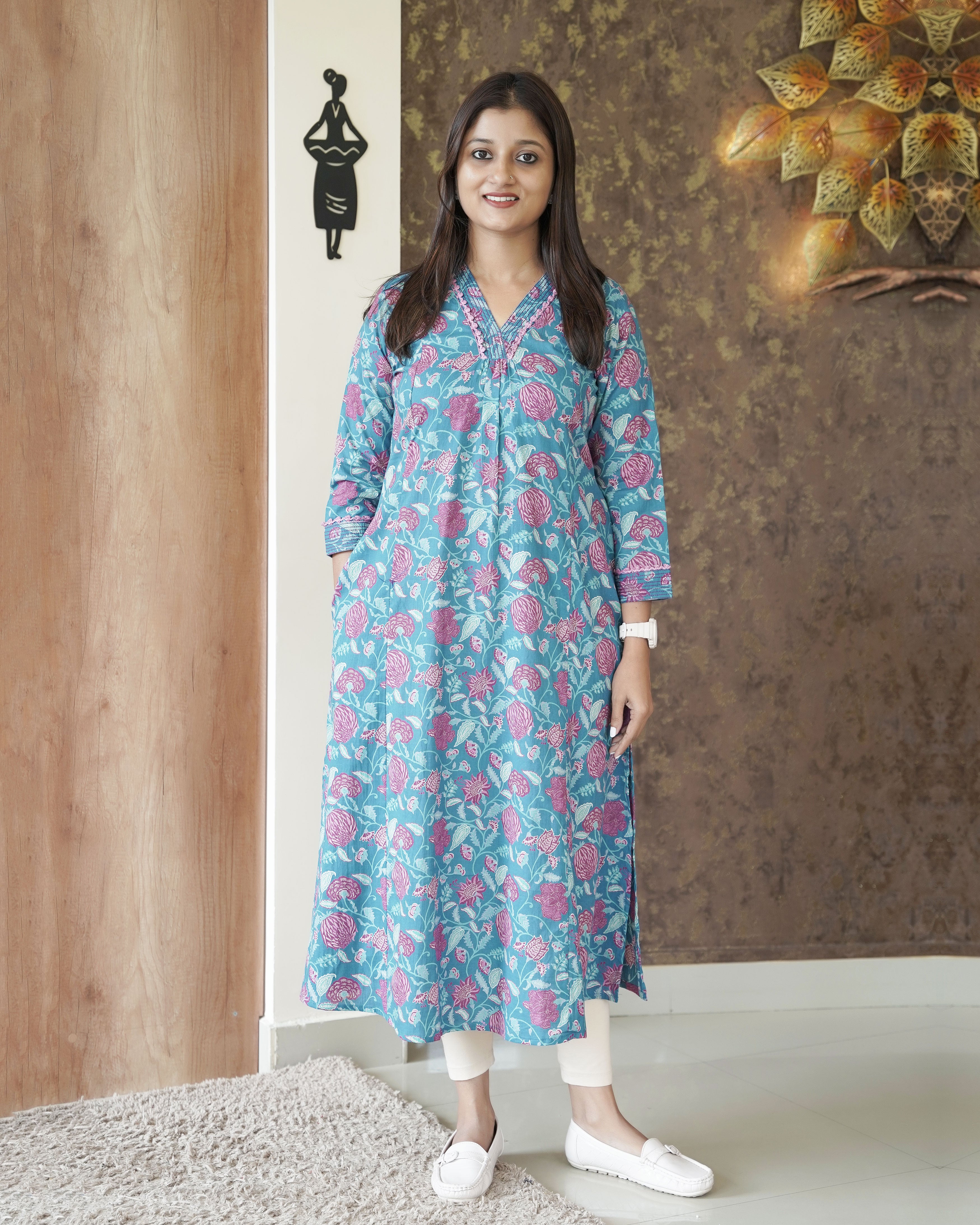 Load image into Gallery viewer, Pure Cotton A-line Slitted Kurti-0447
