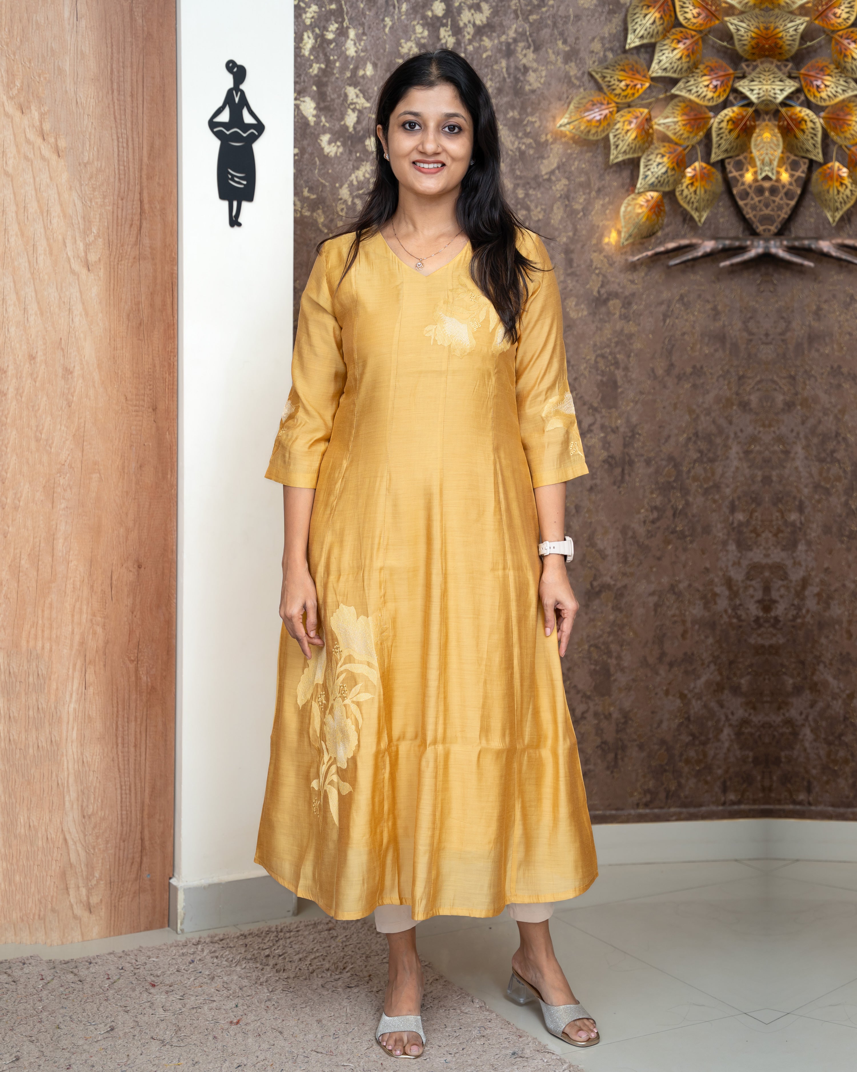 Load image into Gallery viewer, Mul Chanderi Kurti-5345
