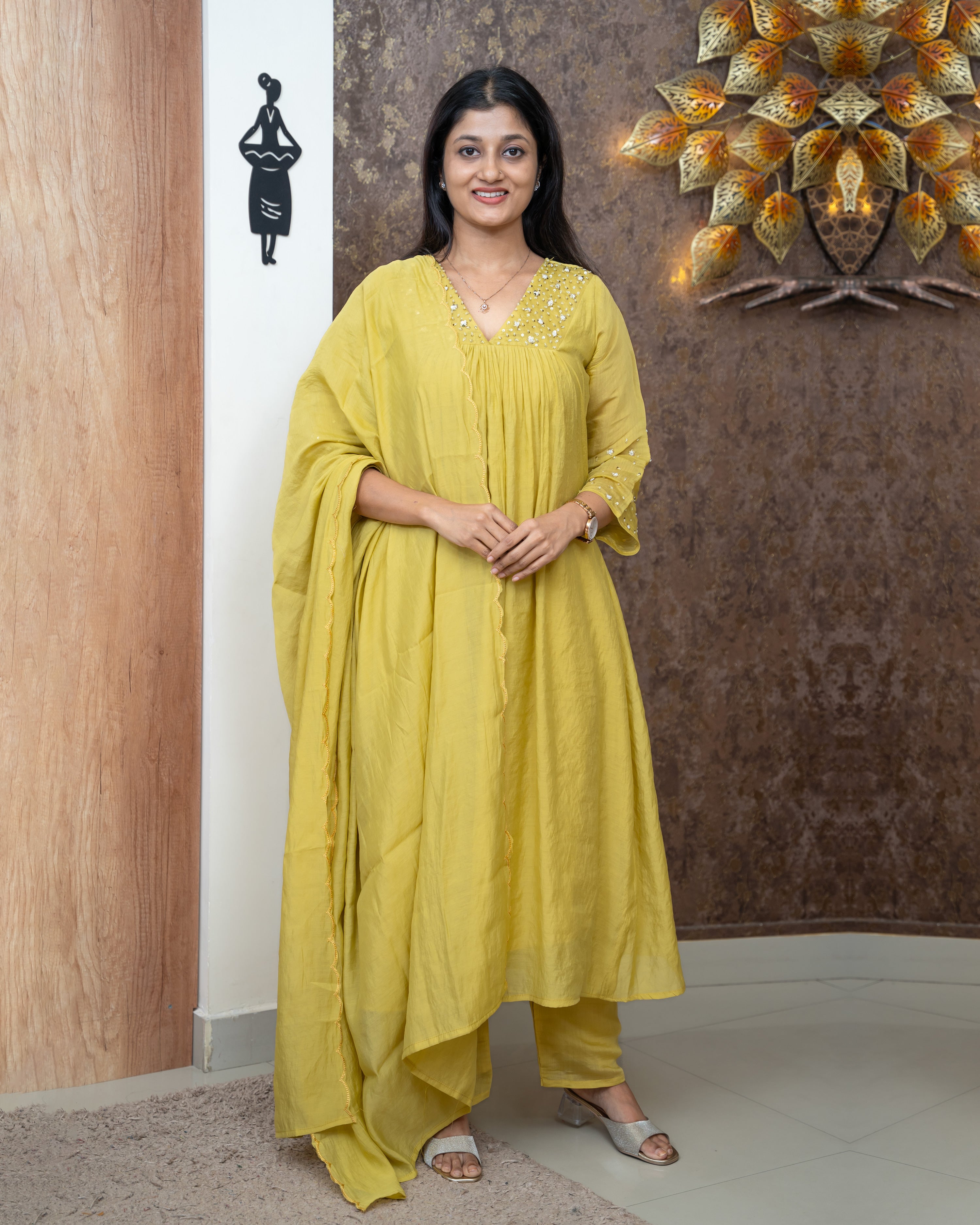 Load image into Gallery viewer, Mul Chanderi Suit-5394
