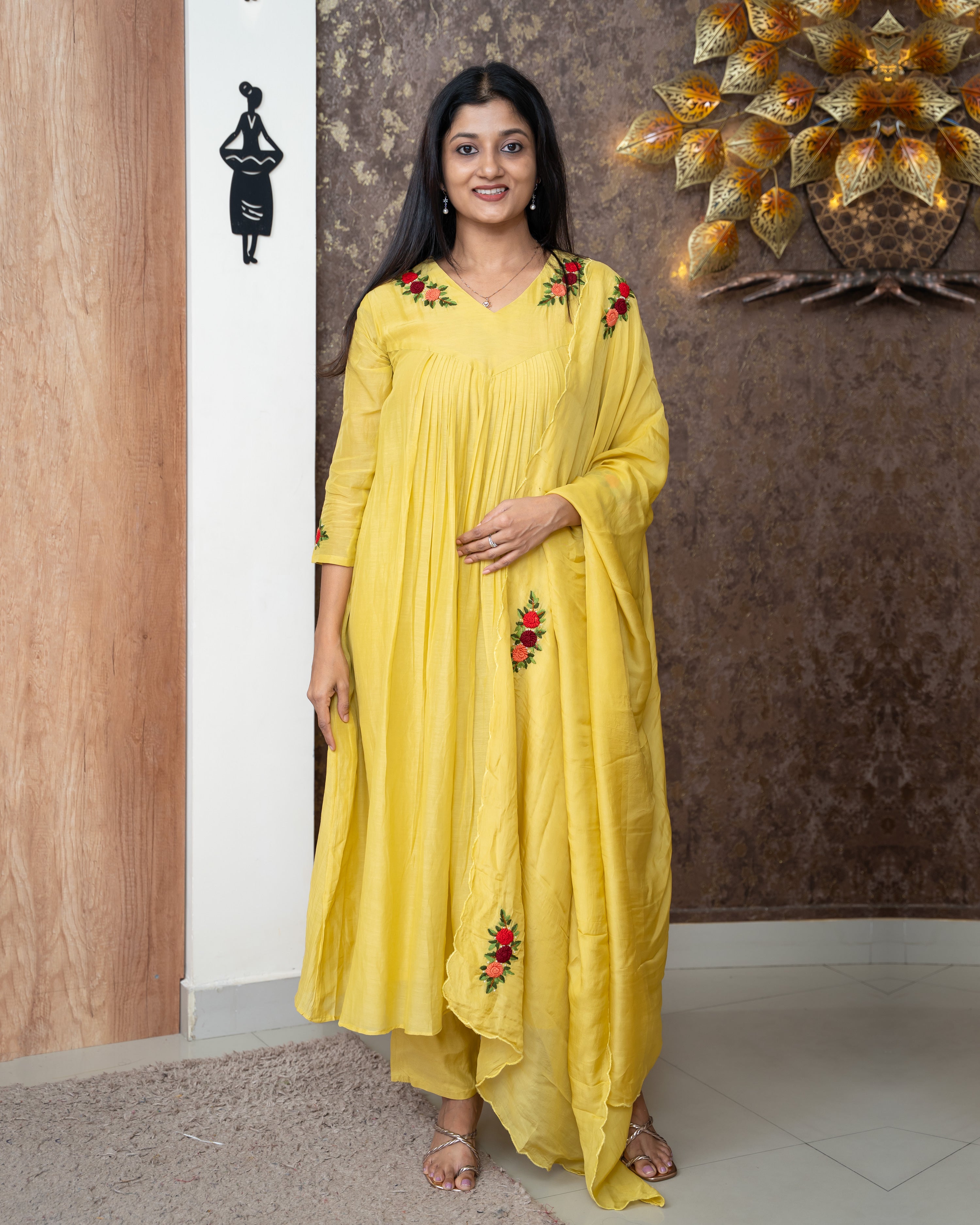 Load image into Gallery viewer, Mul Chanderi Suit-5606
