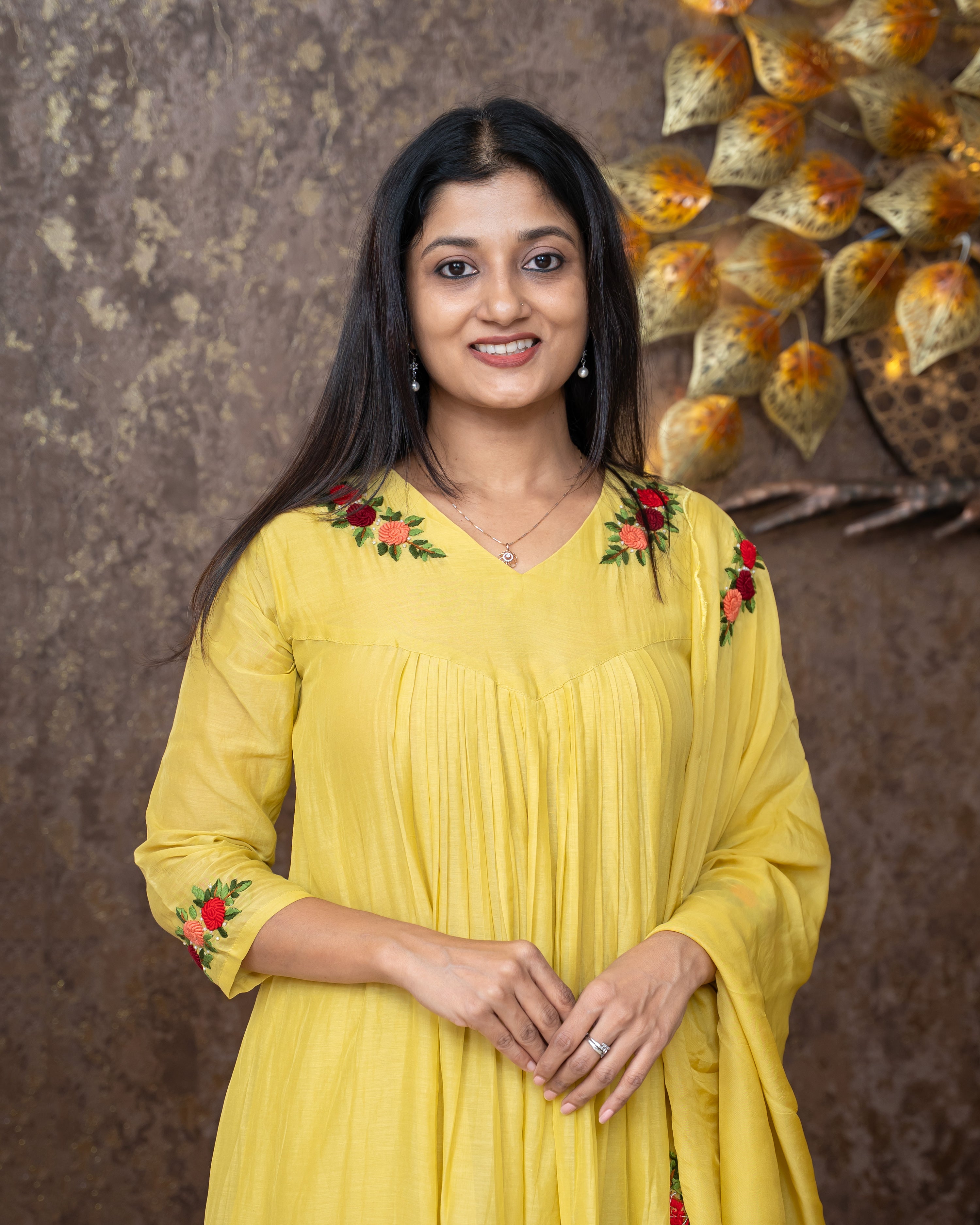 Load image into Gallery viewer, Mul Chanderi Suit-5606
