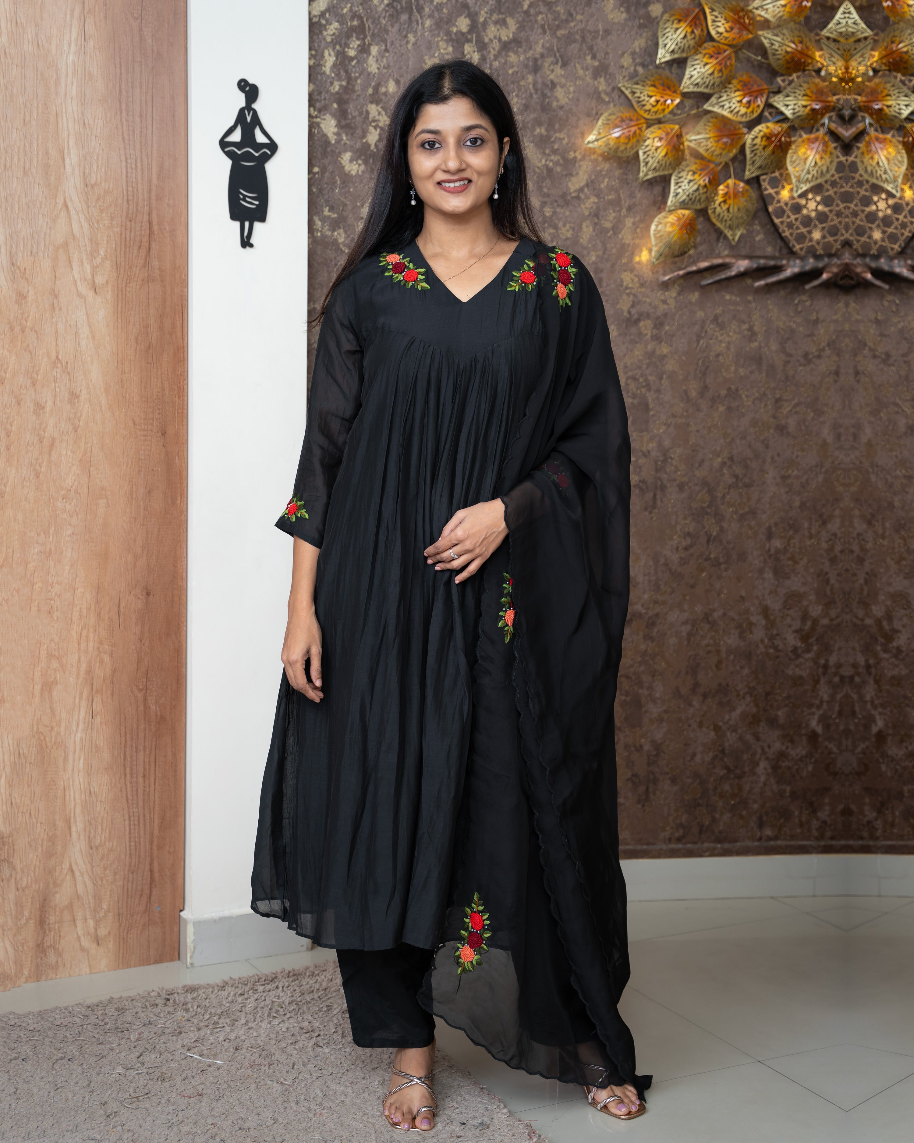 Load image into Gallery viewer, Mul Chanderi Suit-5606
