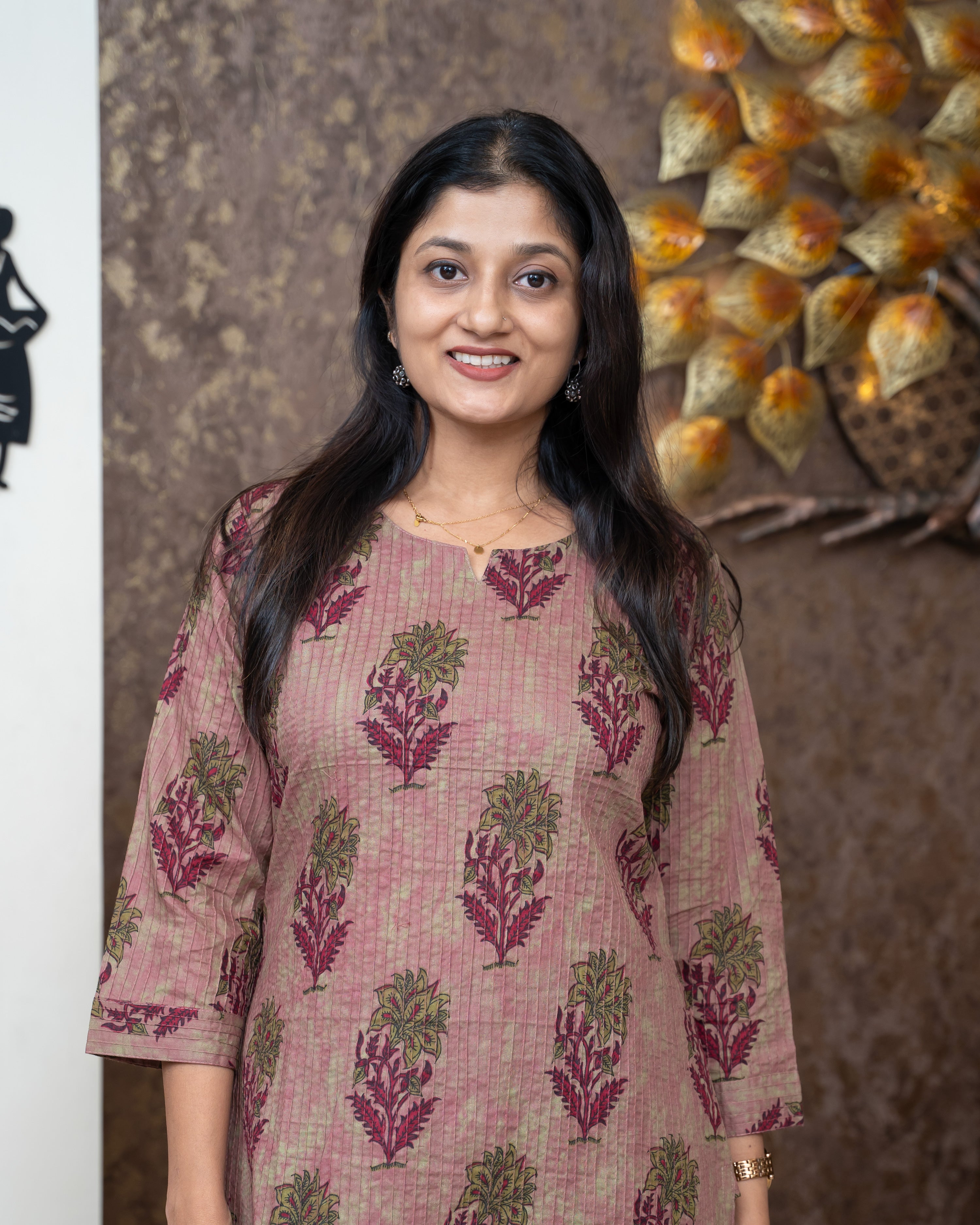 Load image into Gallery viewer, Cotton Kurti-5693
