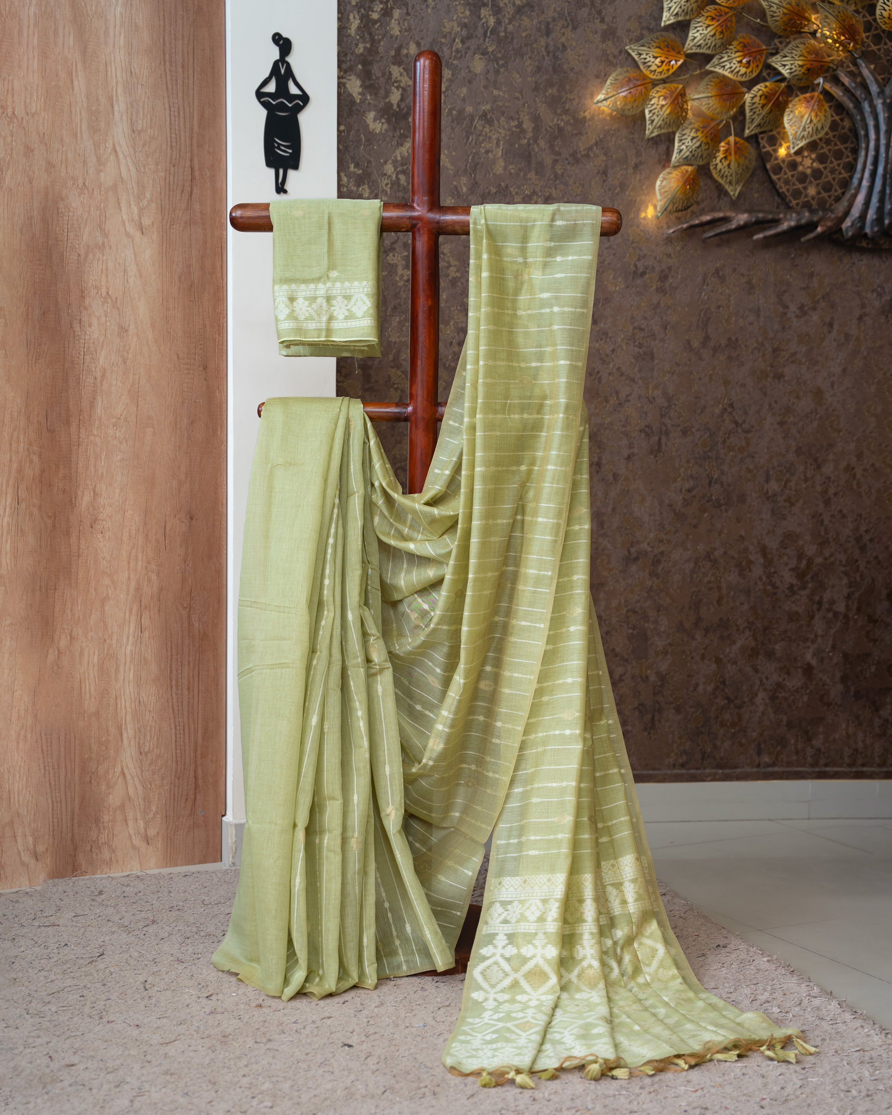 Load image into Gallery viewer, Jamdhani weaved saree-5777
