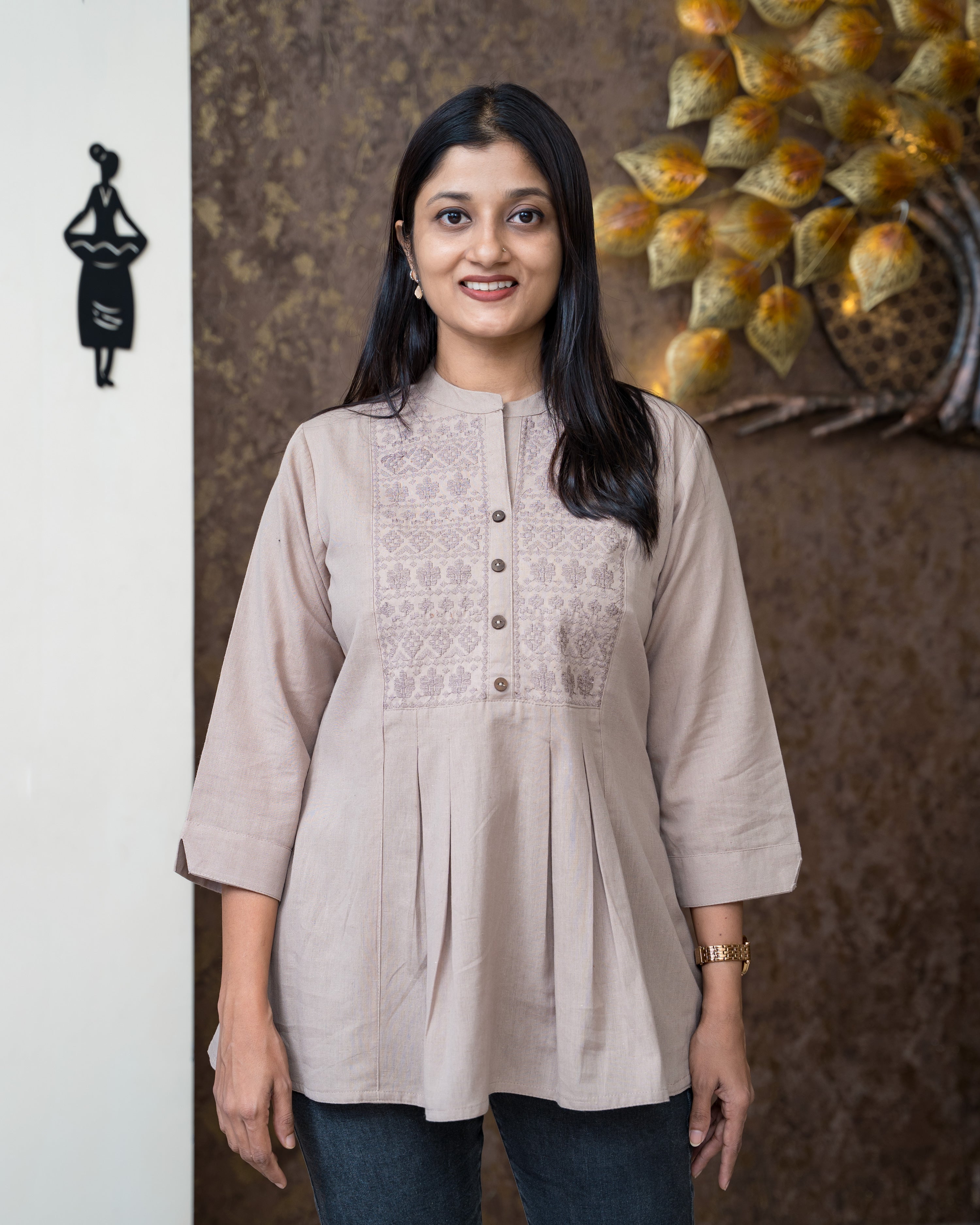 Load image into Gallery viewer, Cotton Short Kurti-6124

