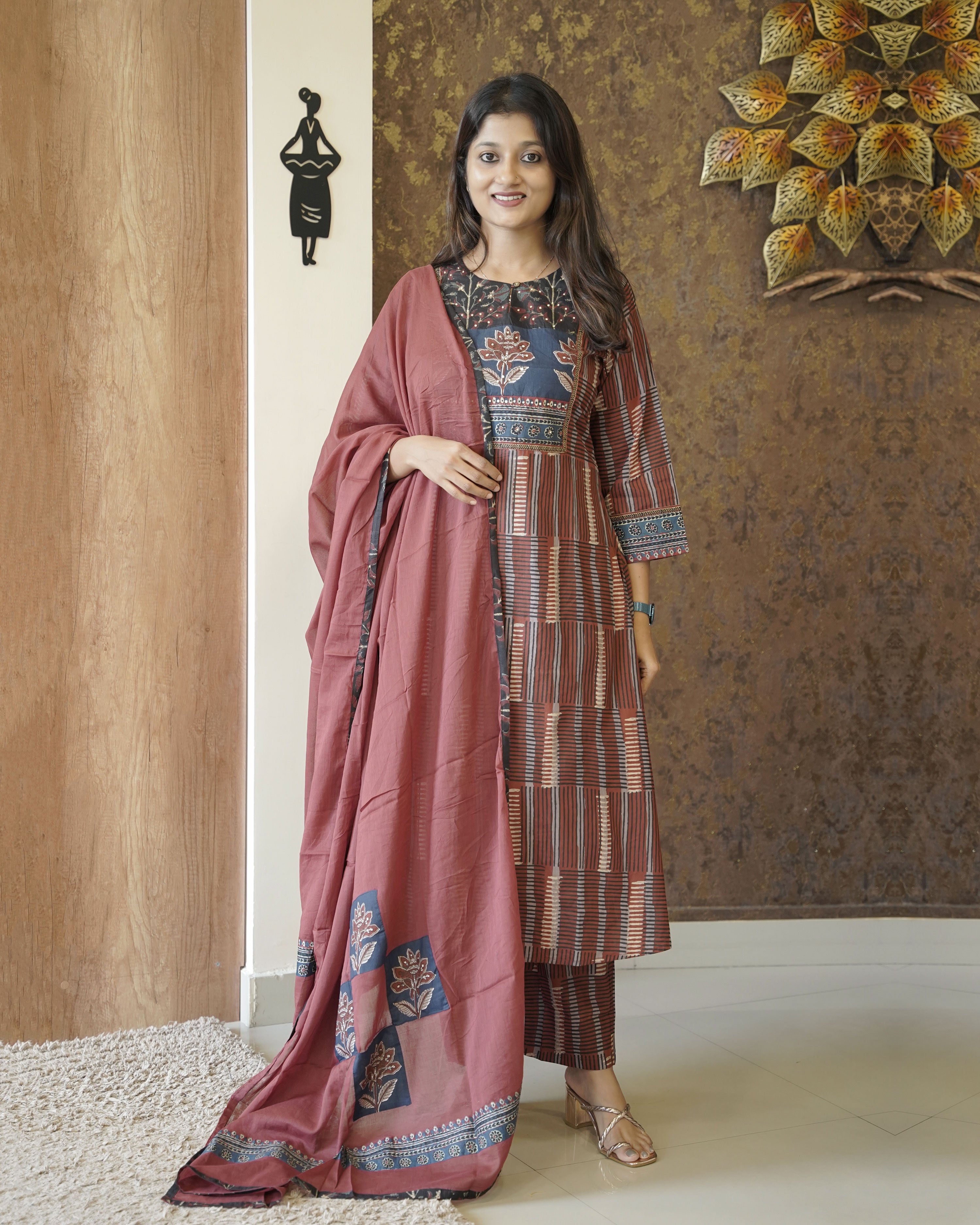 Load image into Gallery viewer, Pure Cotton Kurti Set - 2339
