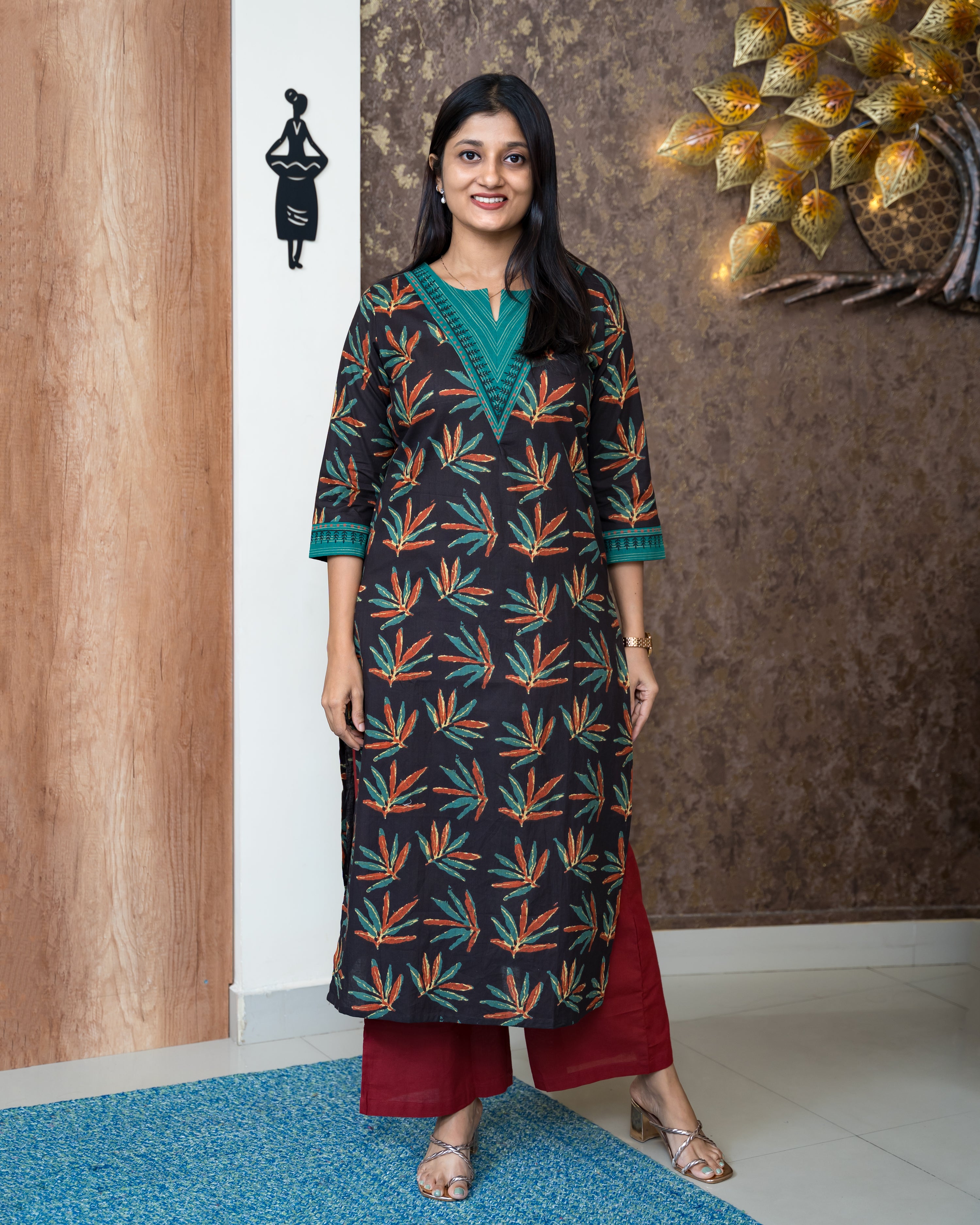 Load image into Gallery viewer, Cotton Kurti-6412
