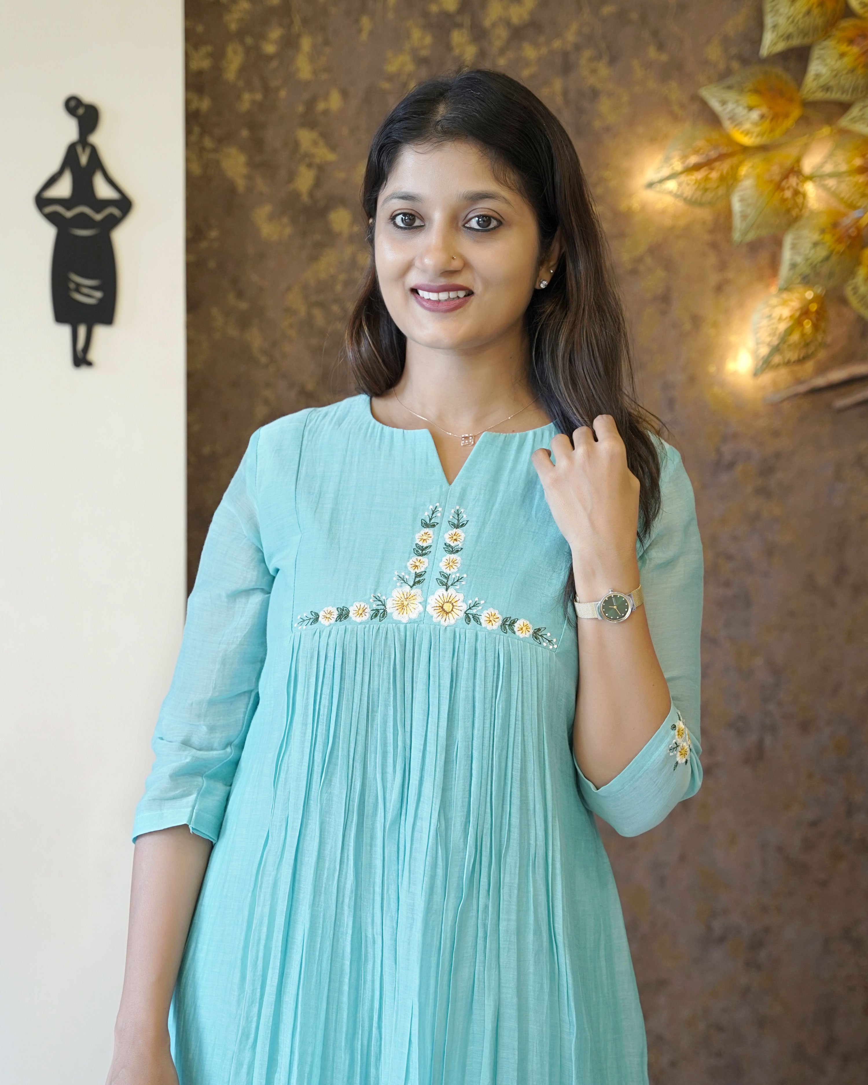 Load image into Gallery viewer, Mul Chanderi Designer Kurti ( Pre-Order) - 2549
