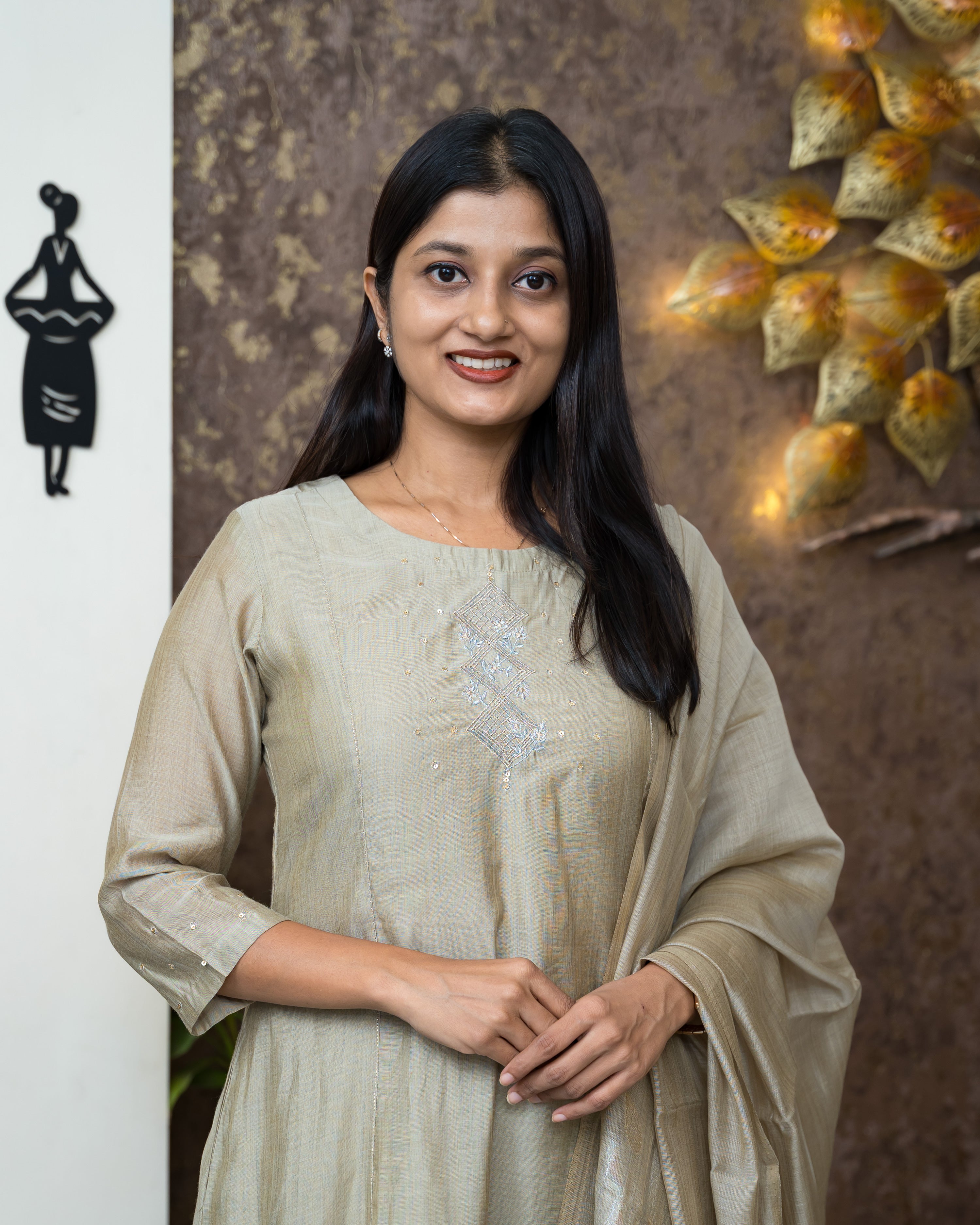 Load image into Gallery viewer, Viscose Semi Silk Suit-6683
