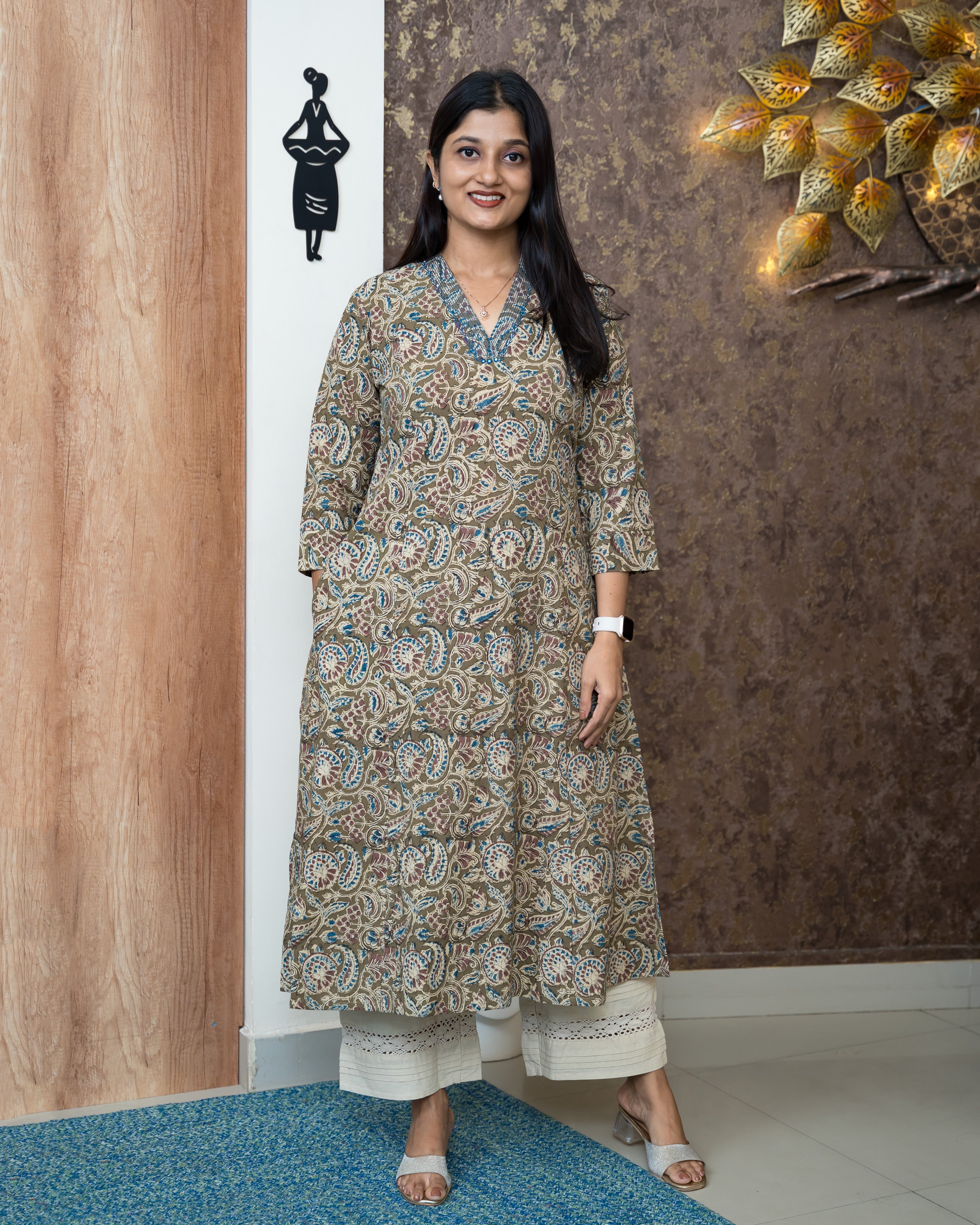 Load image into Gallery viewer, Cotton Kurti-6702

