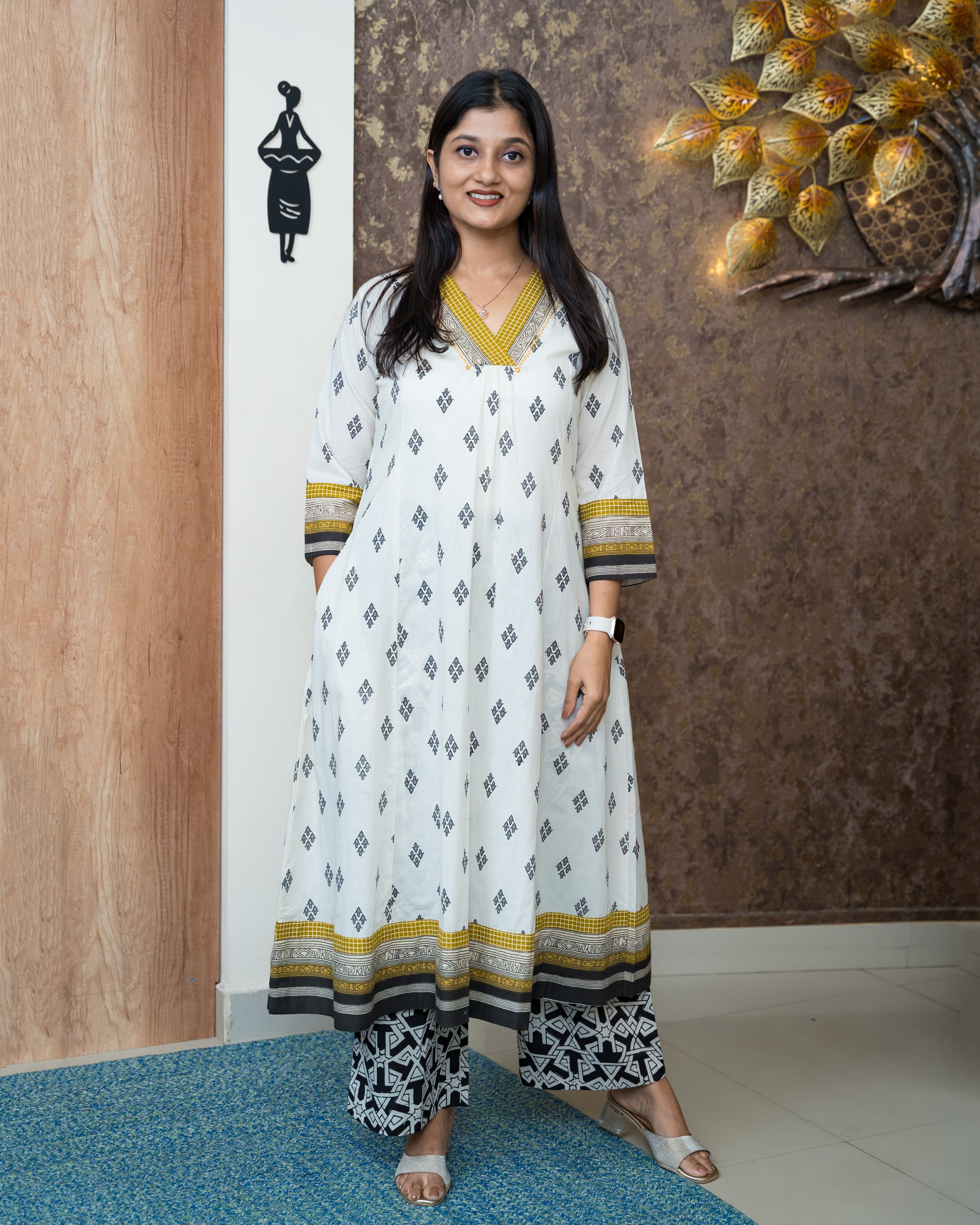 Load image into Gallery viewer, Cotton Kurti - 6741
