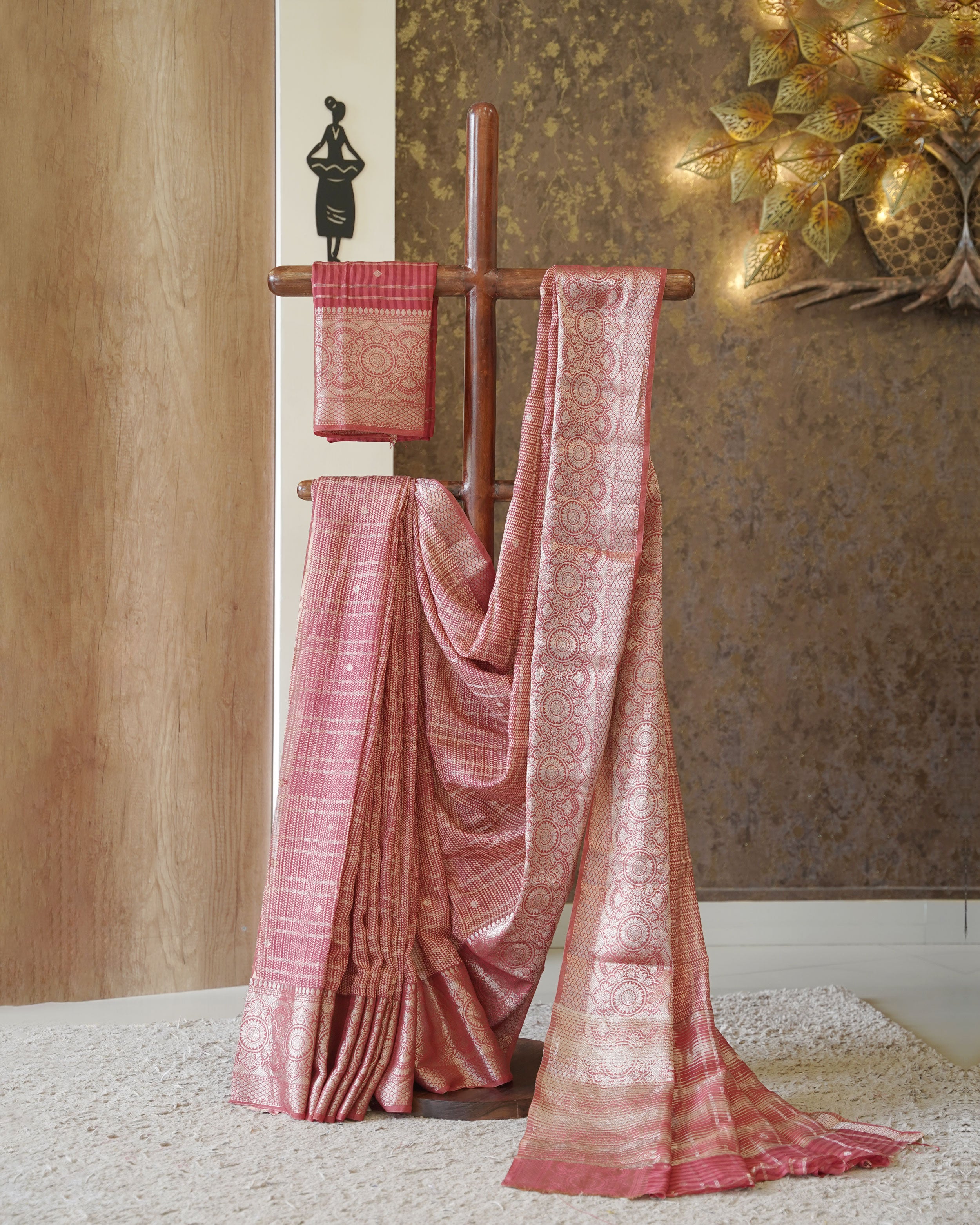 Load image into Gallery viewer, Crape Silk Saree-2529
