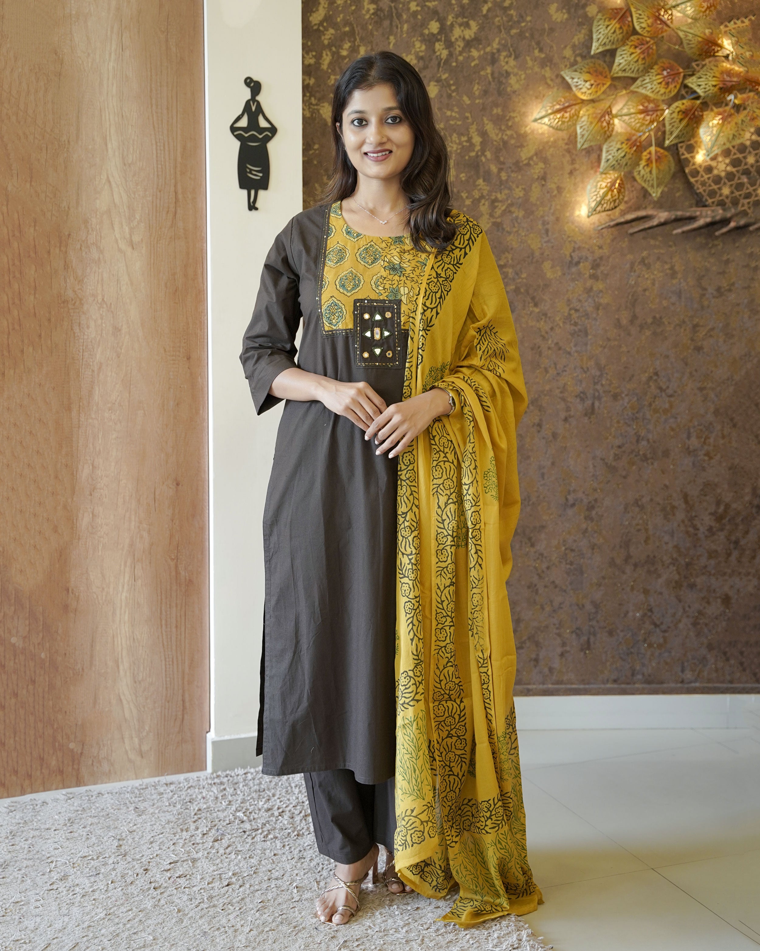 Load image into Gallery viewer, Pure Cotton Salwar Suit-2890
