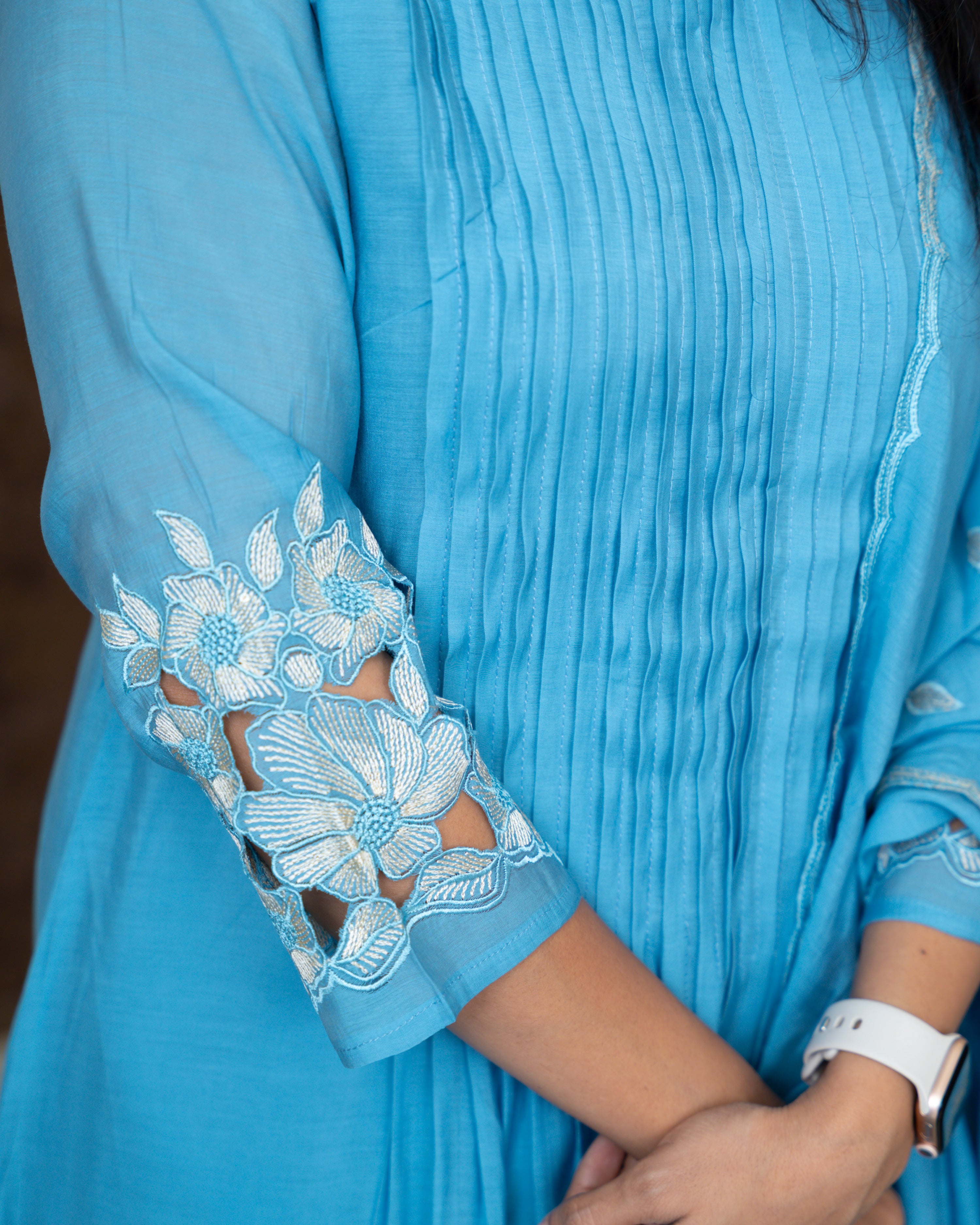 Load image into Gallery viewer, Mul Chanderi Suit-6961
