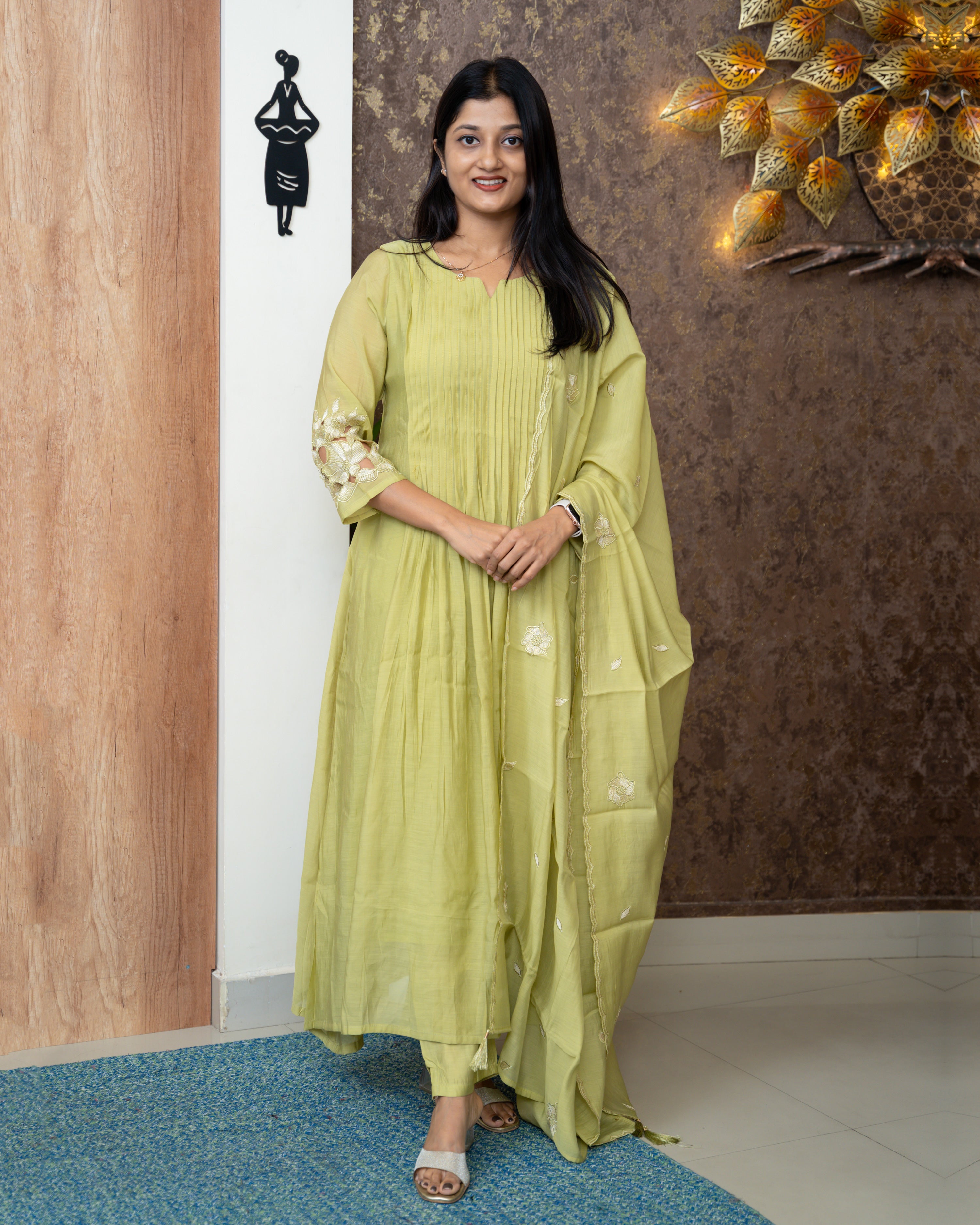 Load image into Gallery viewer, Mul Chanderi Suit-6961
