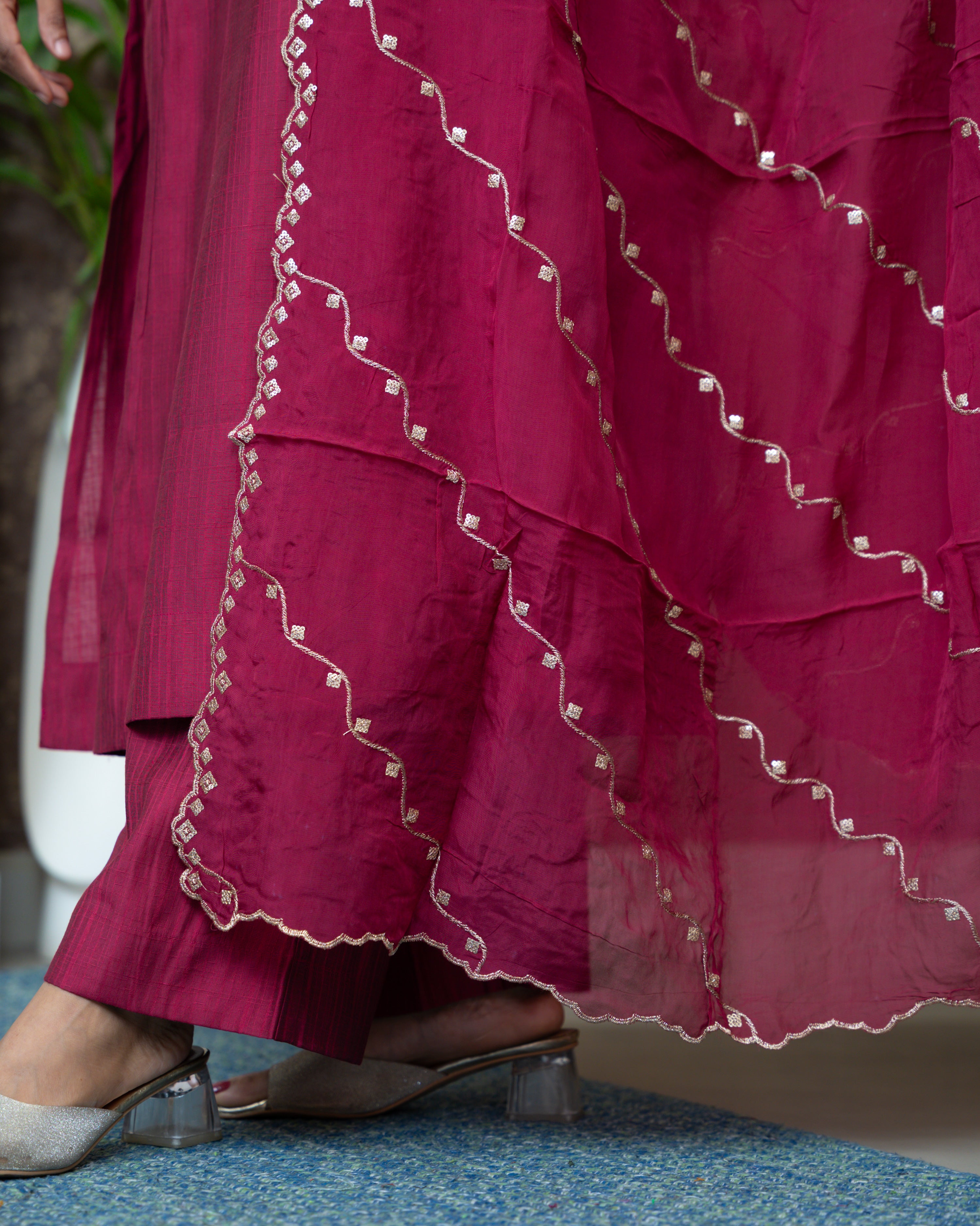 Load image into Gallery viewer, Semi Silk Suit-6964
