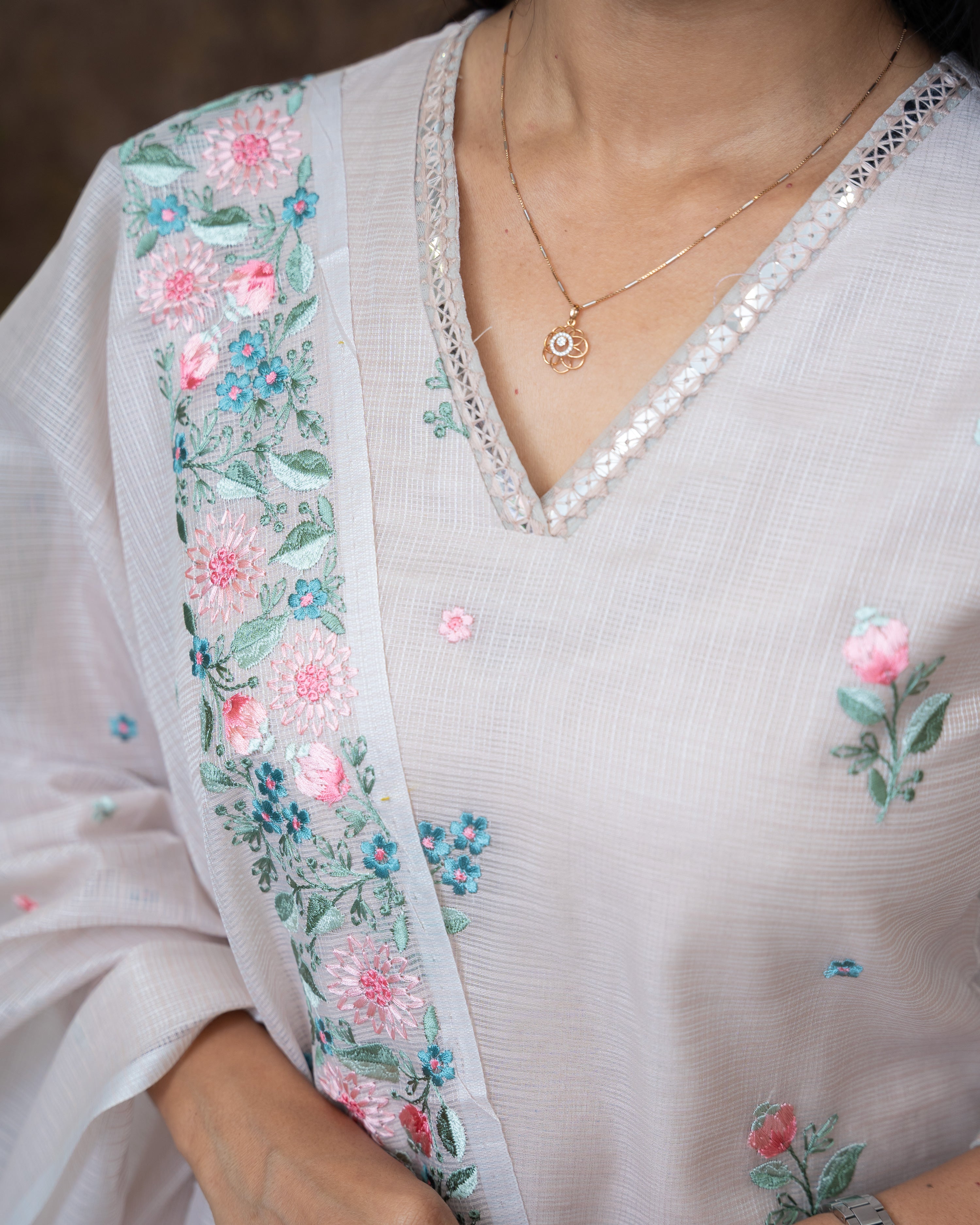 Load image into Gallery viewer, Silky Kota Suit-7088
