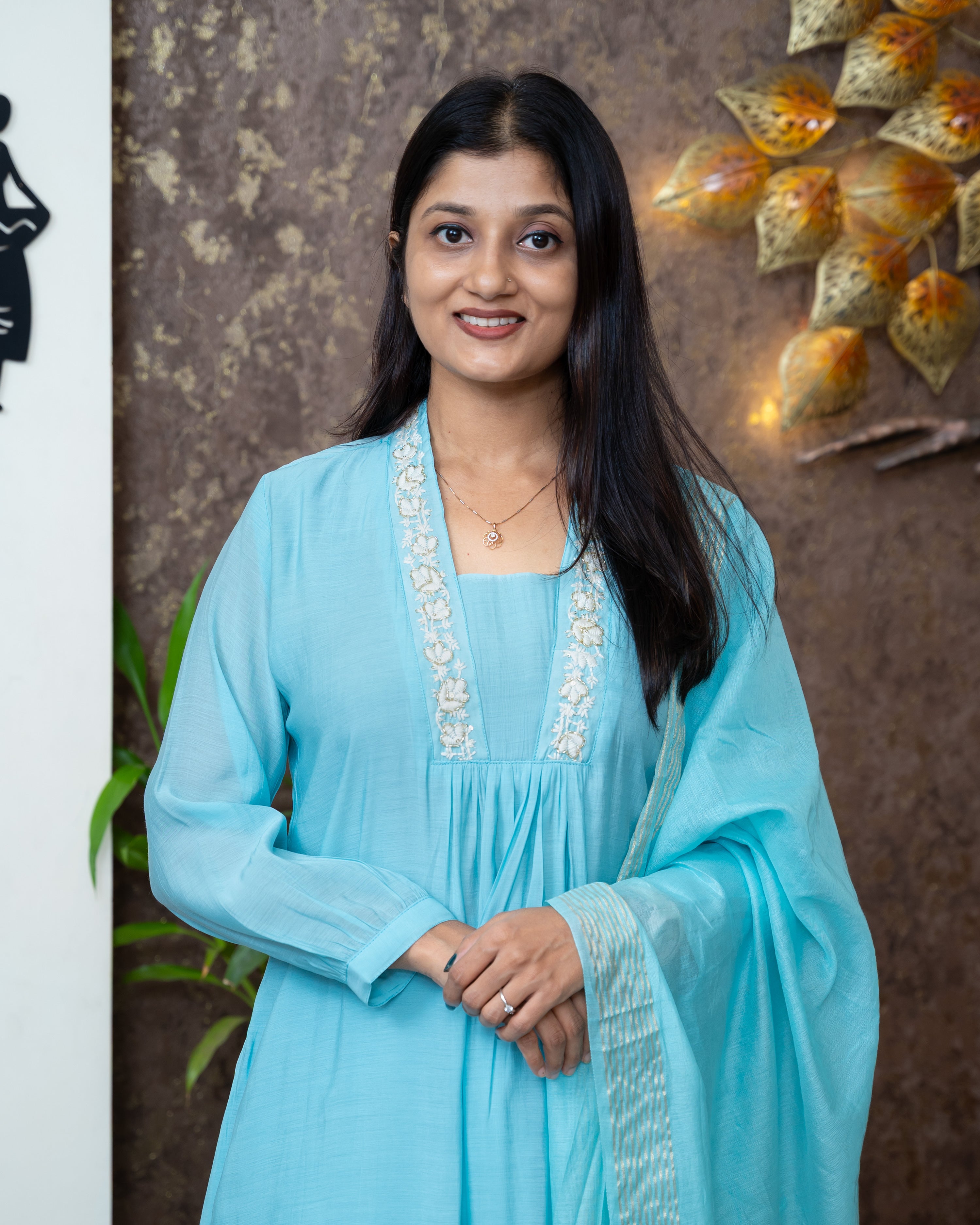Load image into Gallery viewer, Mul Chanderi Suit-7155

