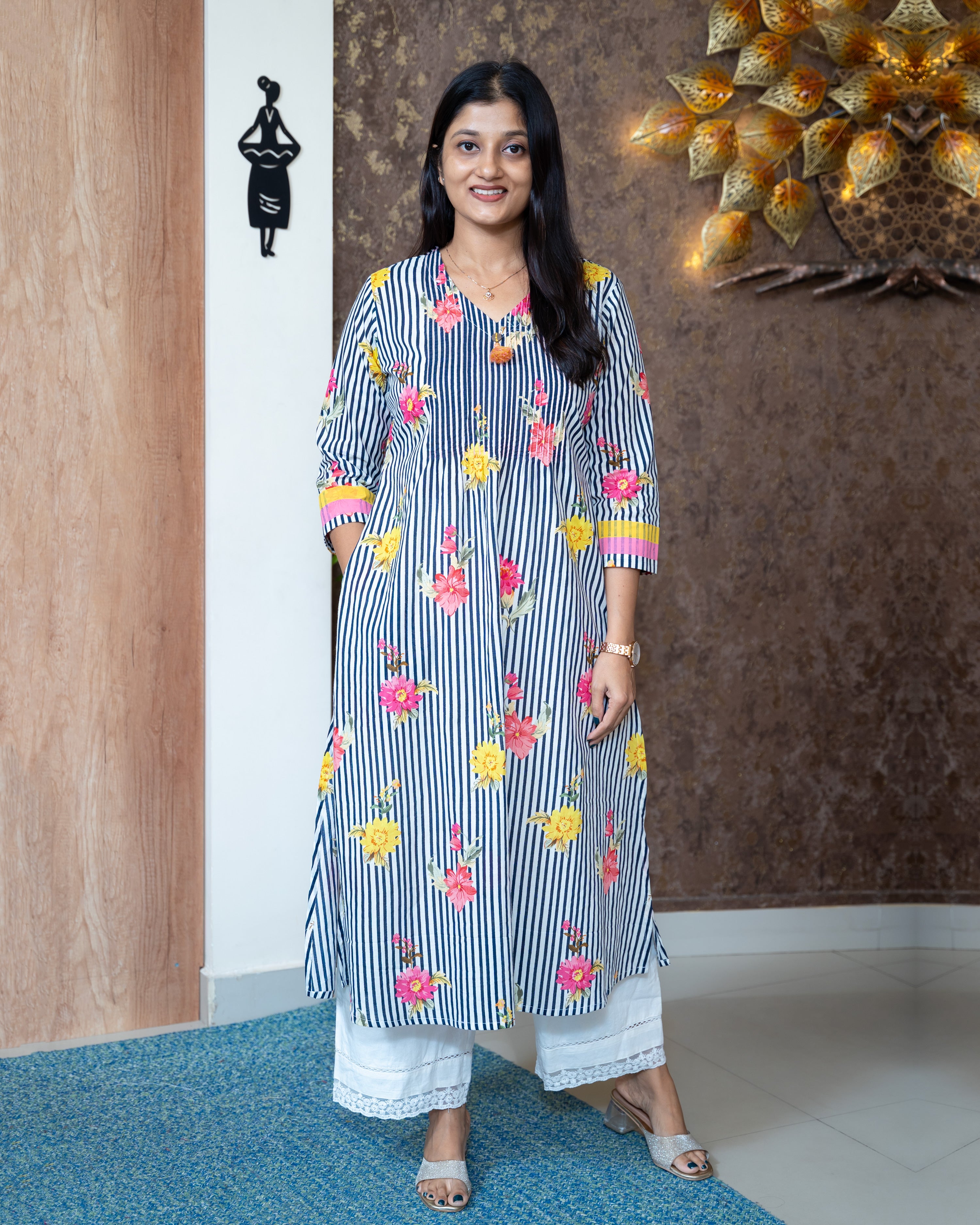 Load image into Gallery viewer, Cotton Kurti-7201
