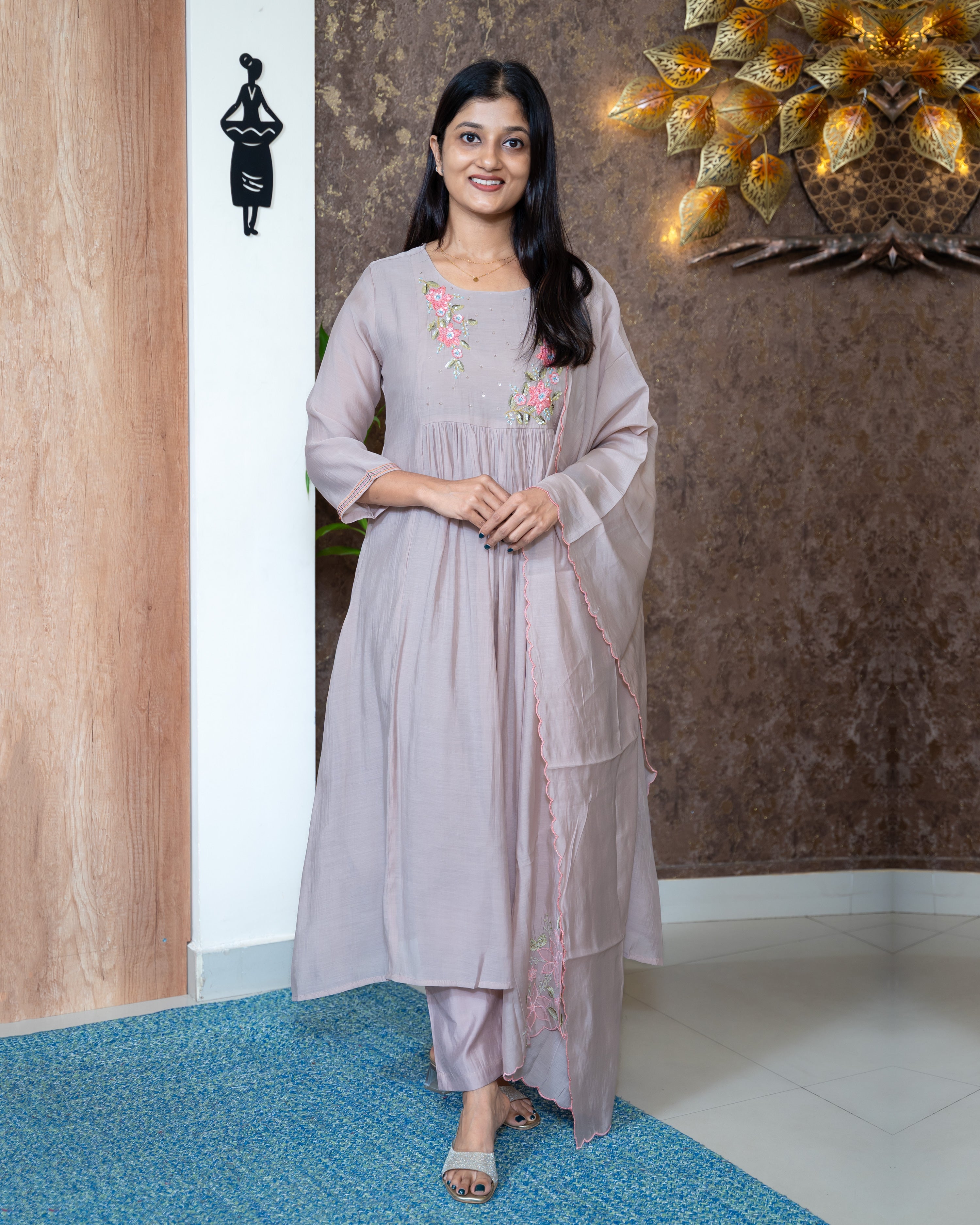 Load image into Gallery viewer, Mul Chanderi Suit-7218
