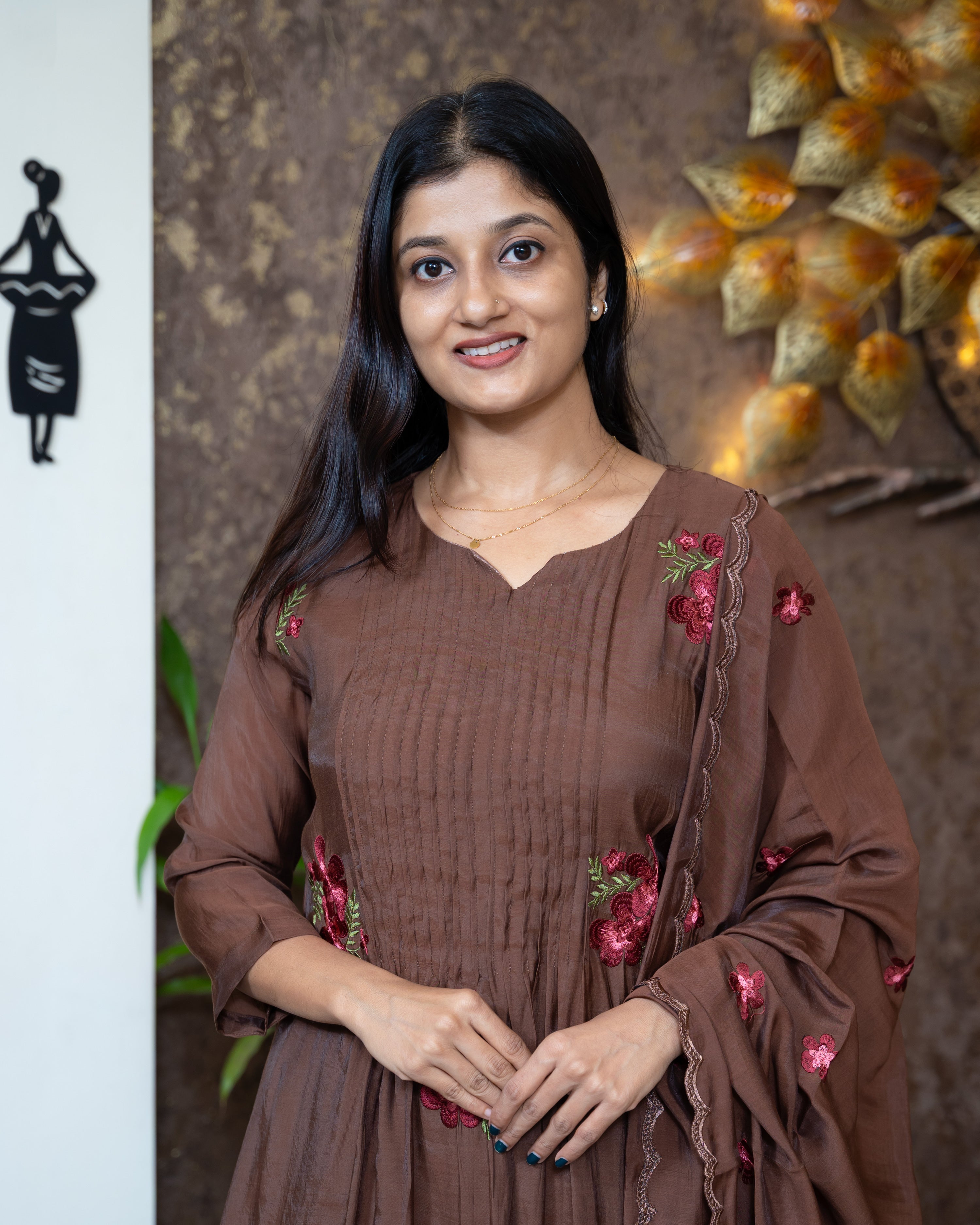 Load image into Gallery viewer, Mul Chanderi Suit-7215
