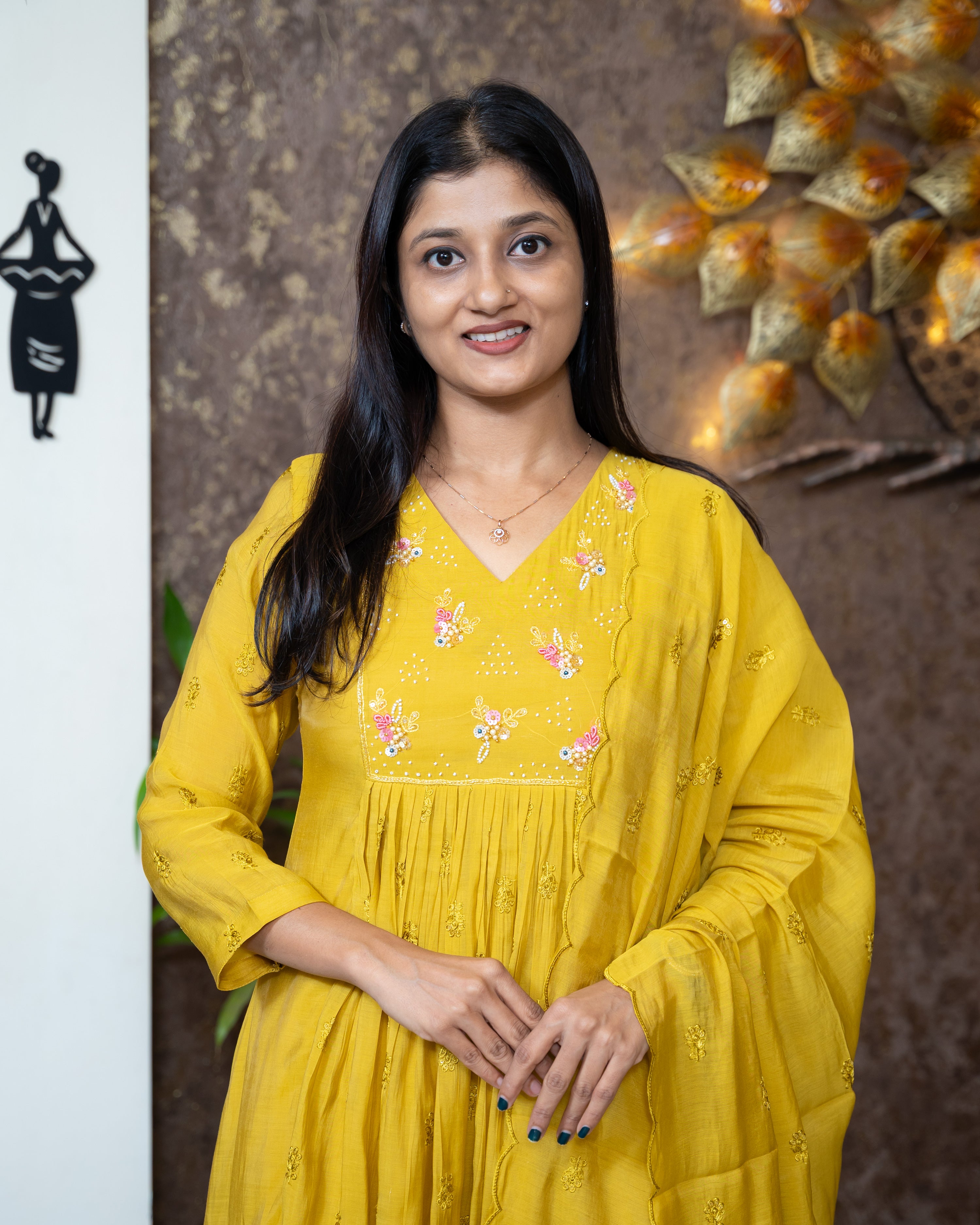 Load image into Gallery viewer, Mul Chanderi Suit-7236
