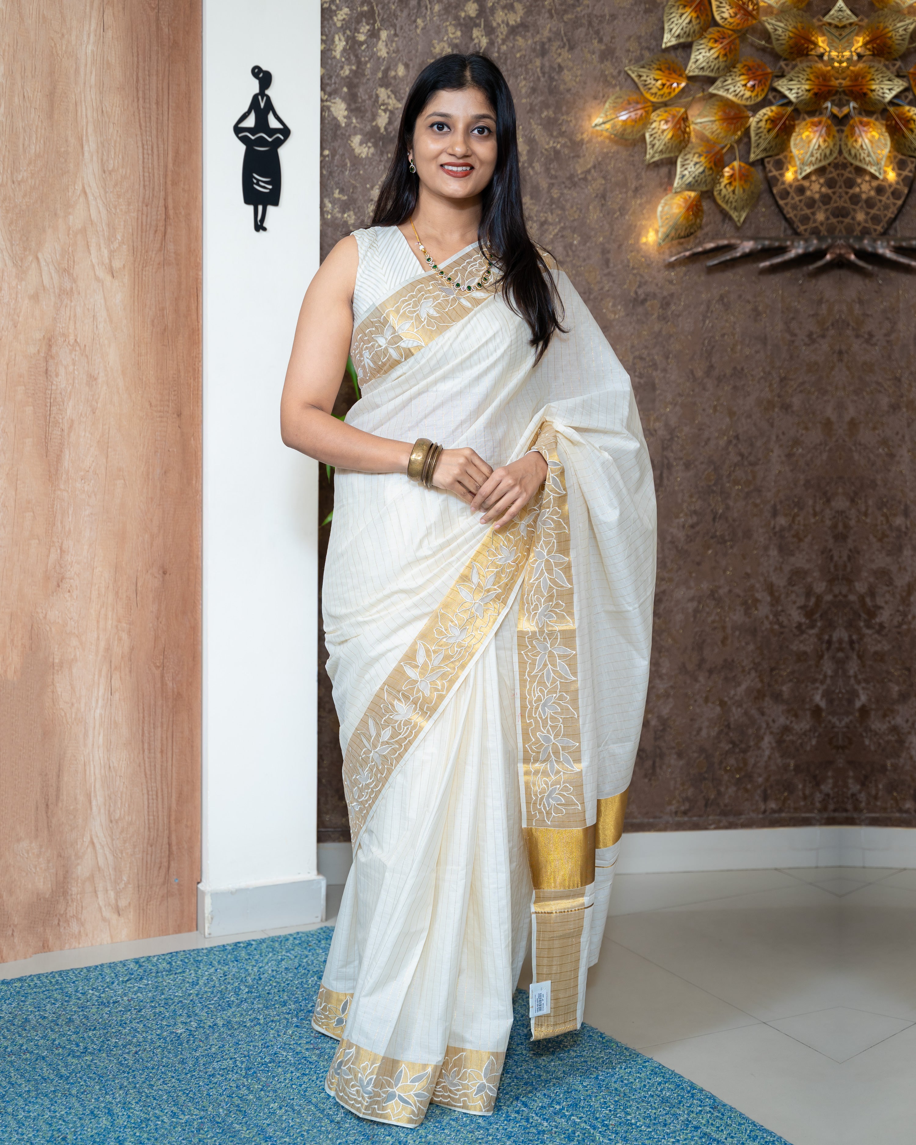 Load image into Gallery viewer, Kerala Striped Saree-7296
