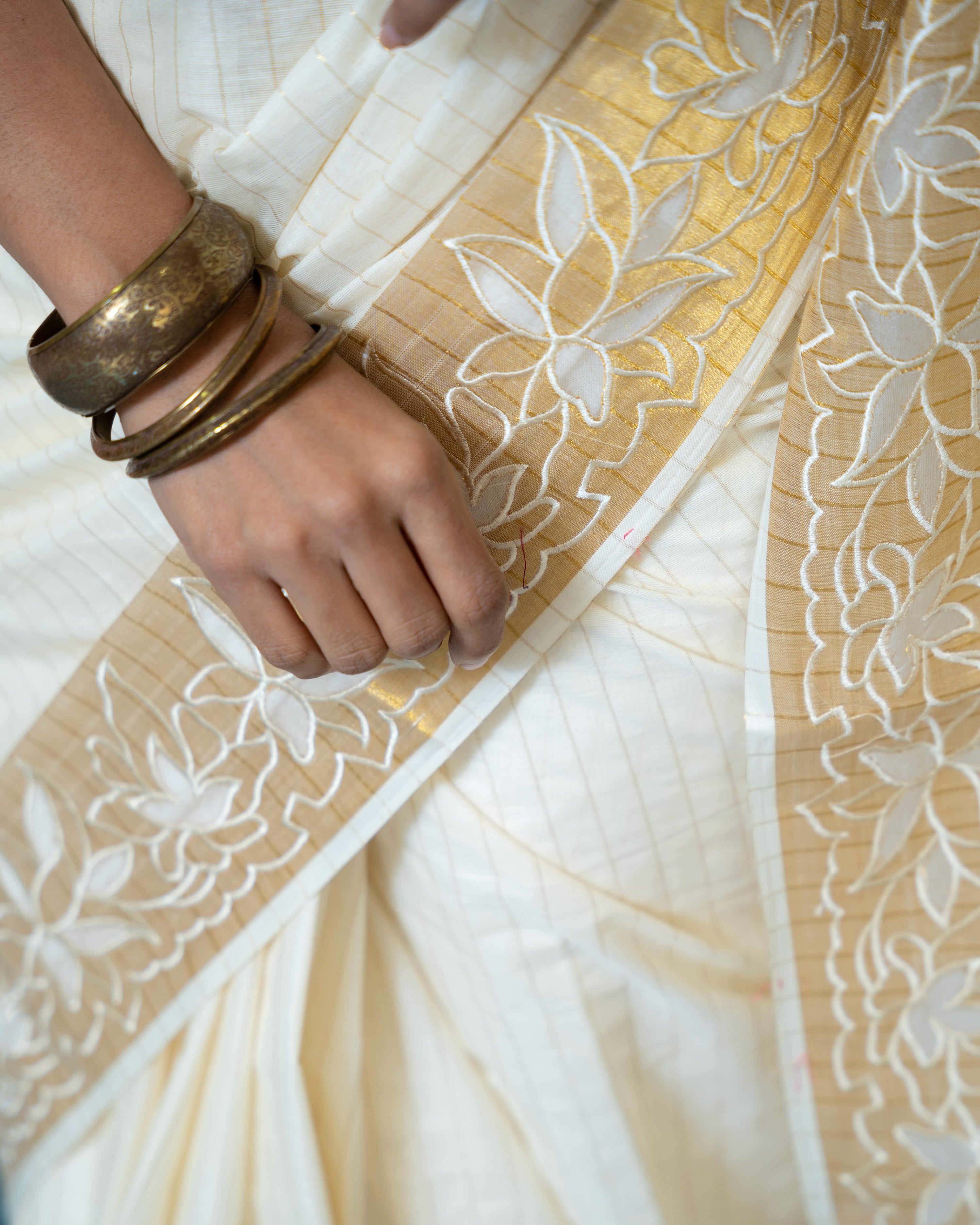 Load image into Gallery viewer, Kerala Striped Saree-7296
