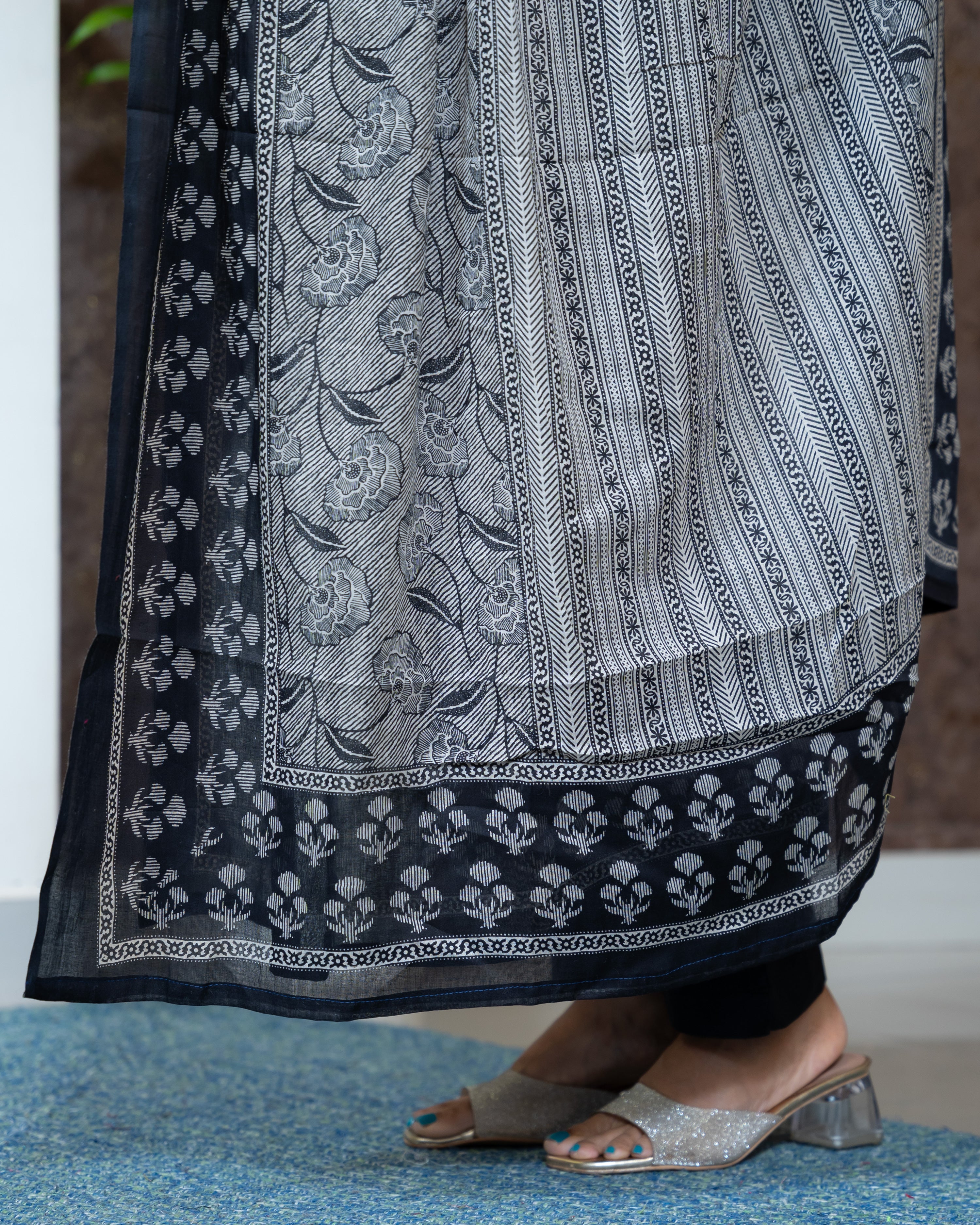 Load image into Gallery viewer, Cotton Suit-7338
