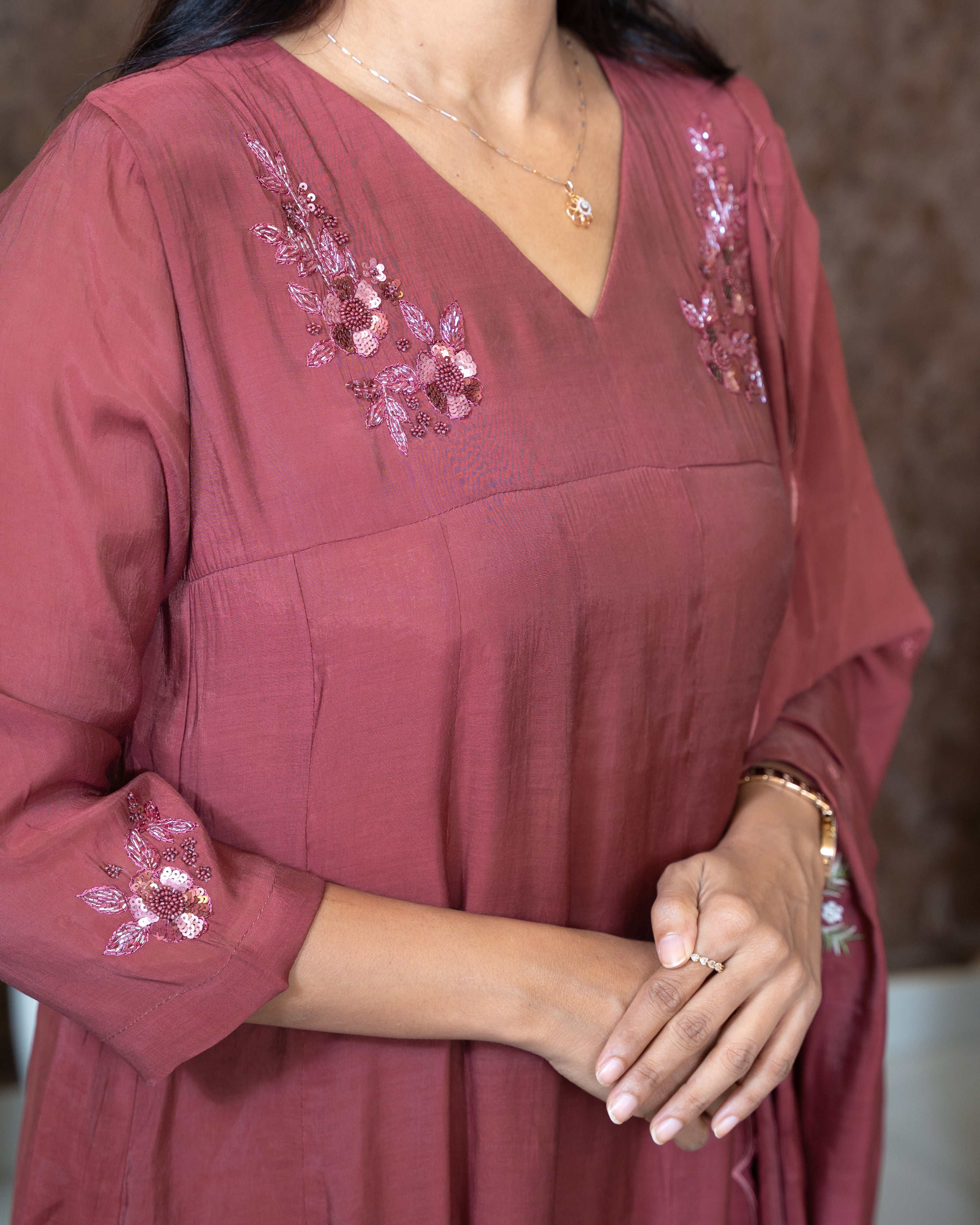 Load image into Gallery viewer, Mul Chanderi Suit-7339
