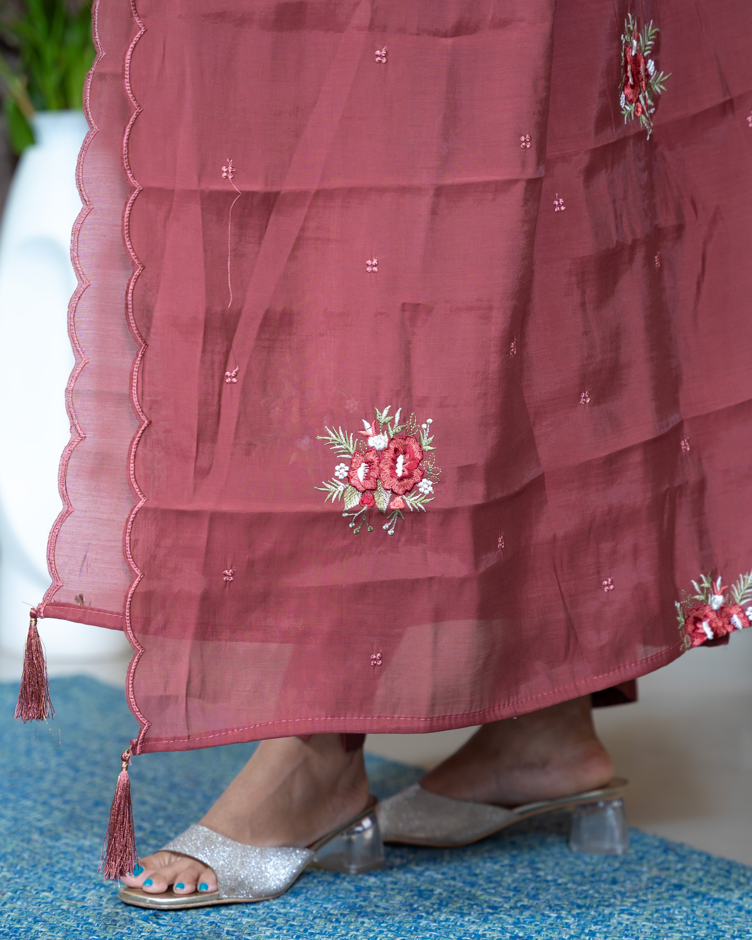 Load image into Gallery viewer, Mul Chanderi Suit-7339
