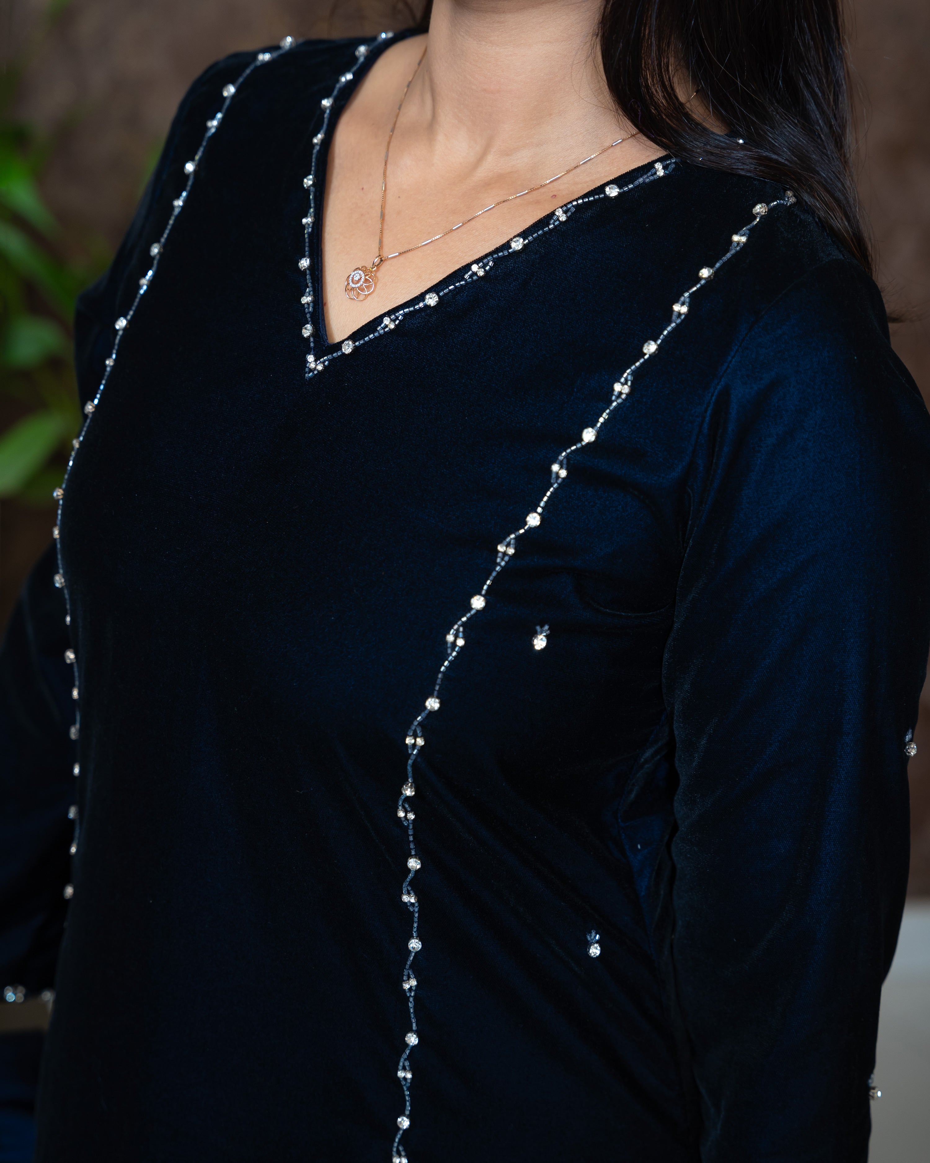 Load image into Gallery viewer, Velvet Designer Wear(Pre-Order)-951
