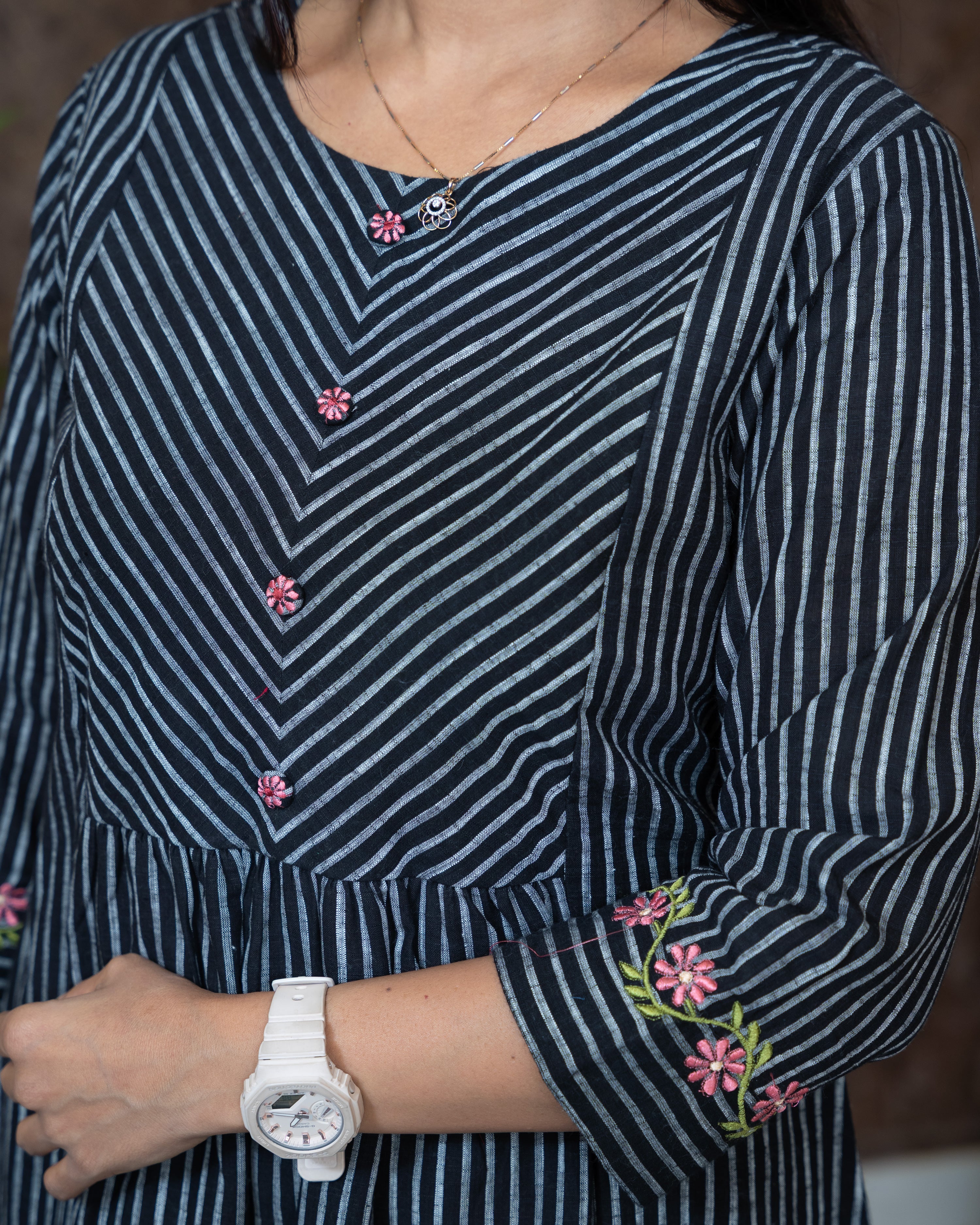 Load image into Gallery viewer, Cotton Kurti-7455
